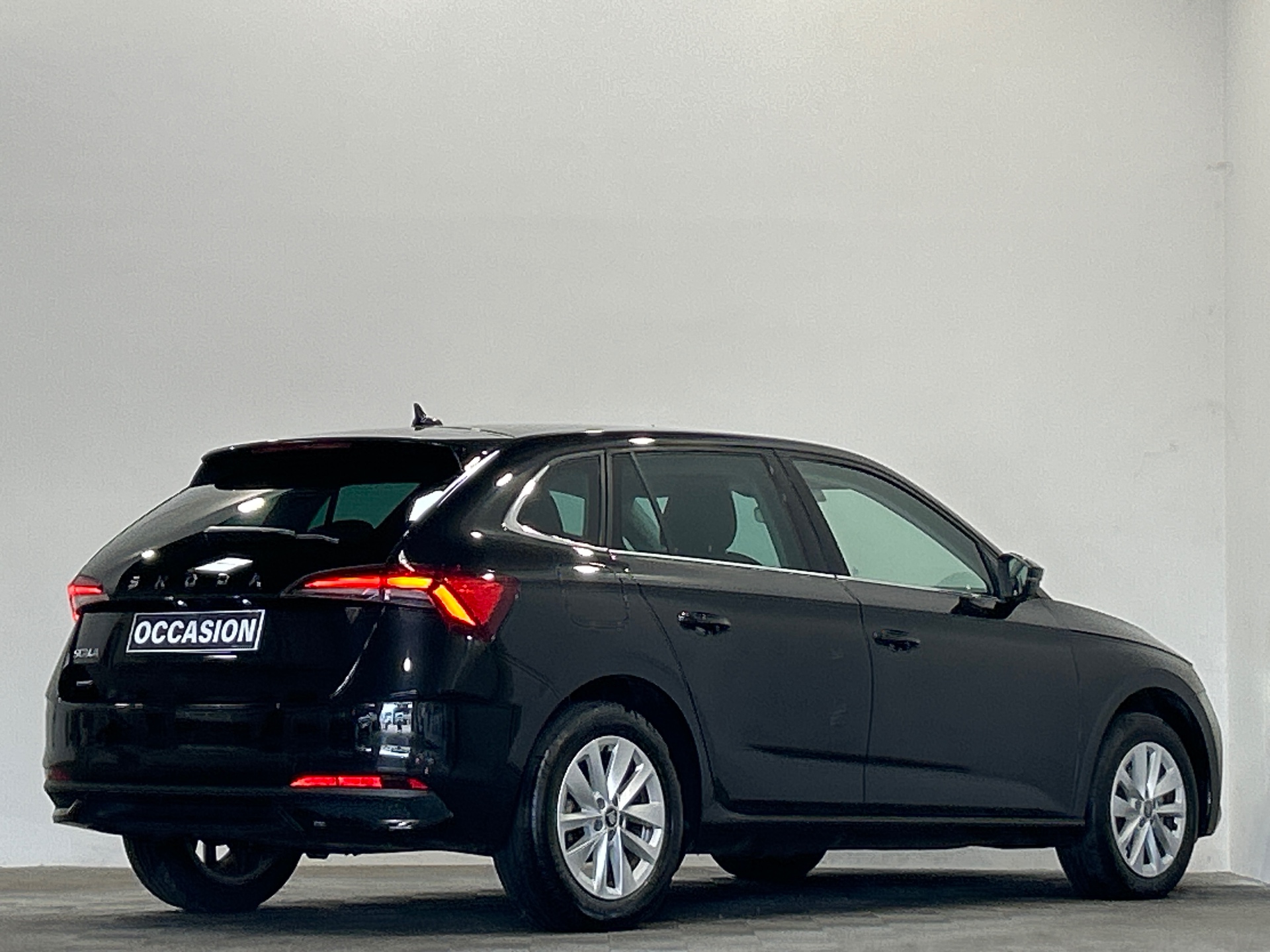 Photo 3 du véhicule SKODA SCALA
