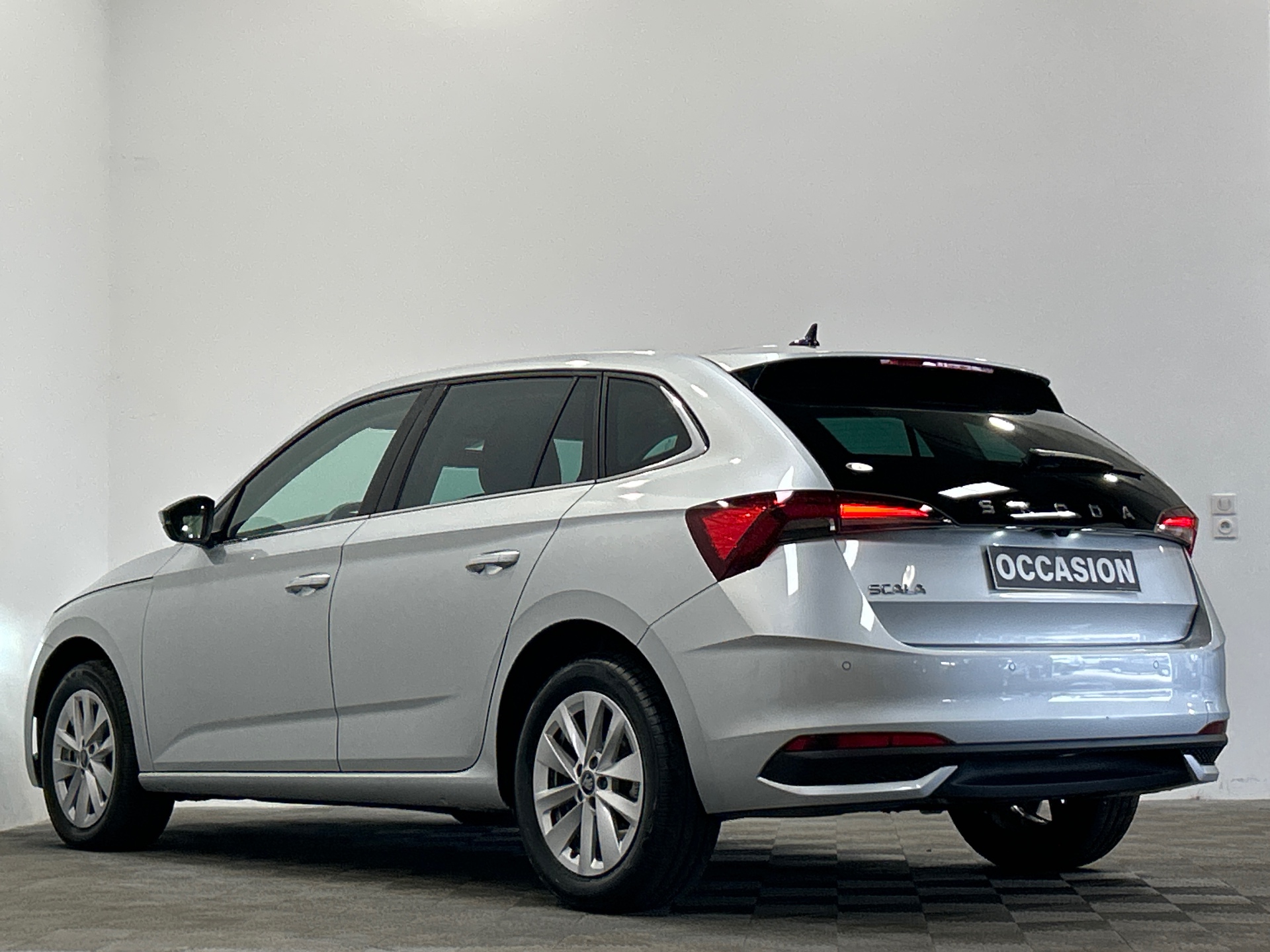 Photo 4 du véhicule SKODA SCALA
