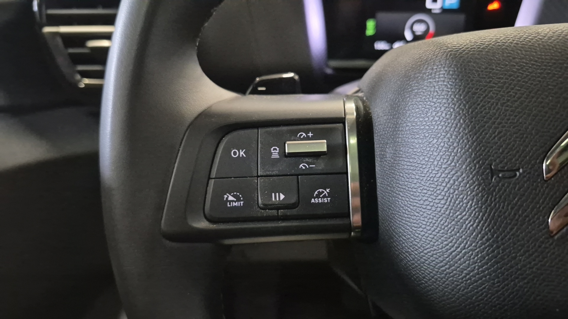 Photo 20 du véhicule CITROEN C4