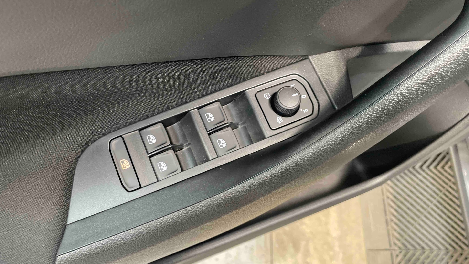 Photo 31 du véhicule SKODA SCALA