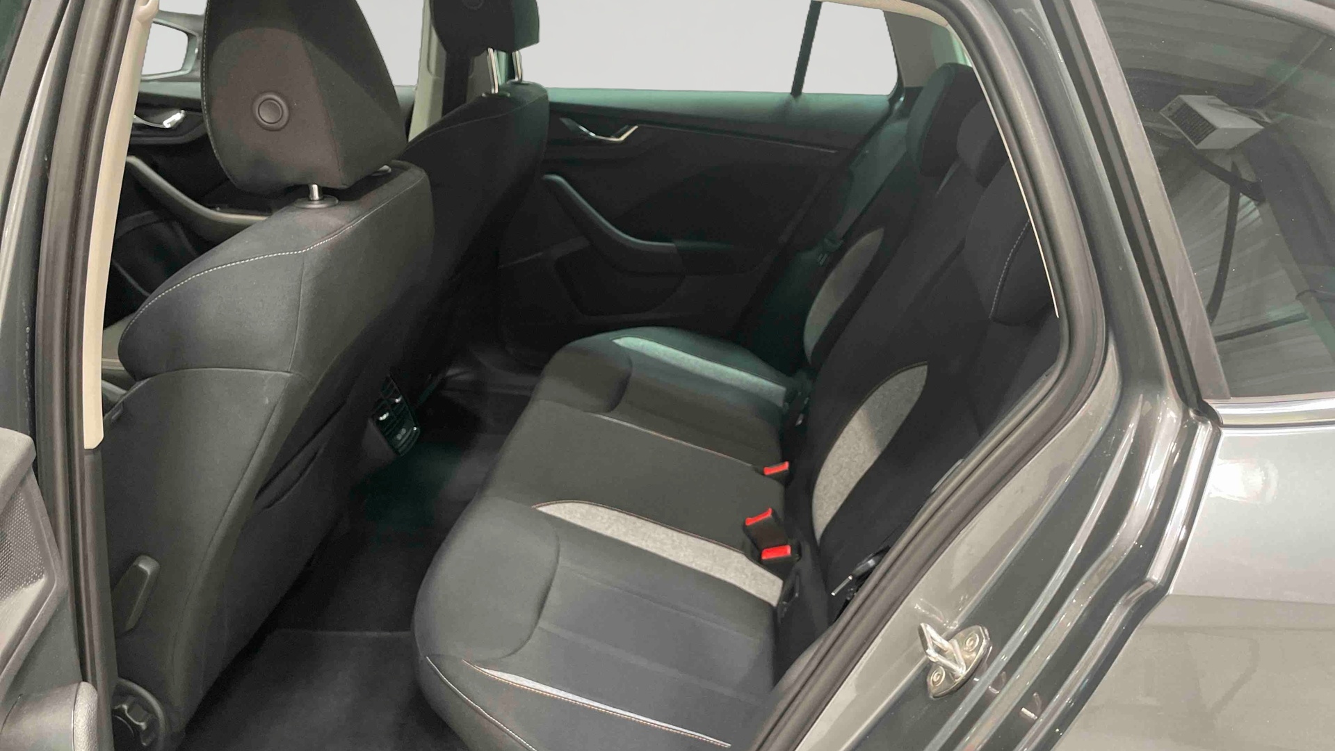 Photo 10 du véhicule SKODA SCALA