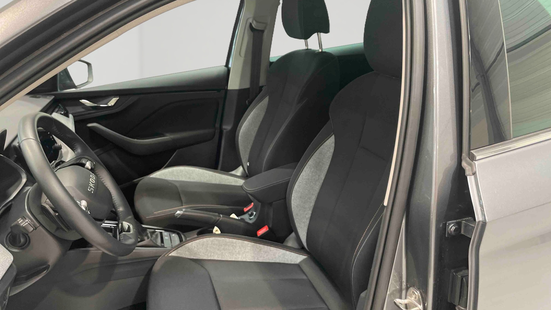 Photo 9 du véhicule SKODA SCALA