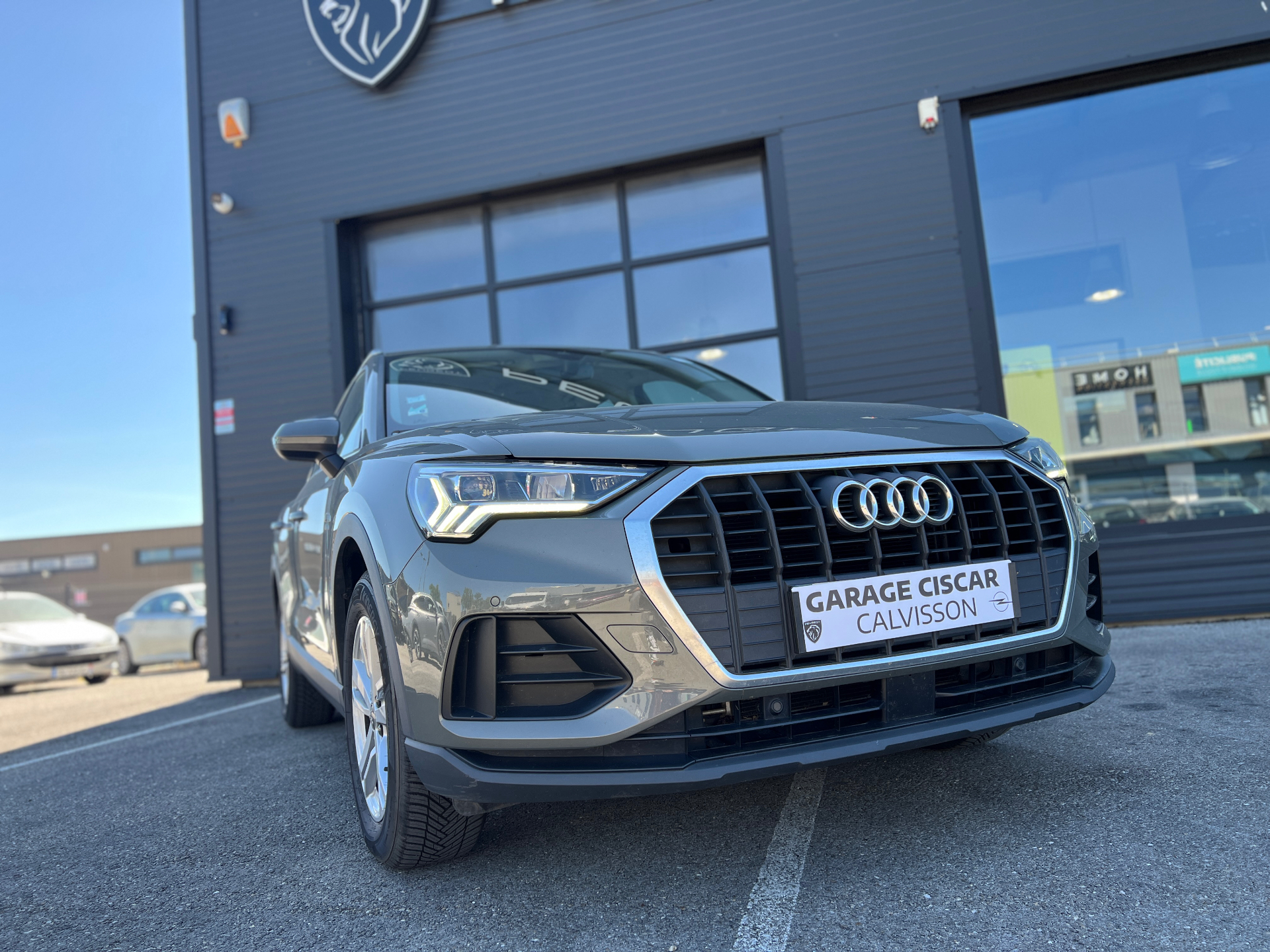 AUDI Q3 2019 — photo 2