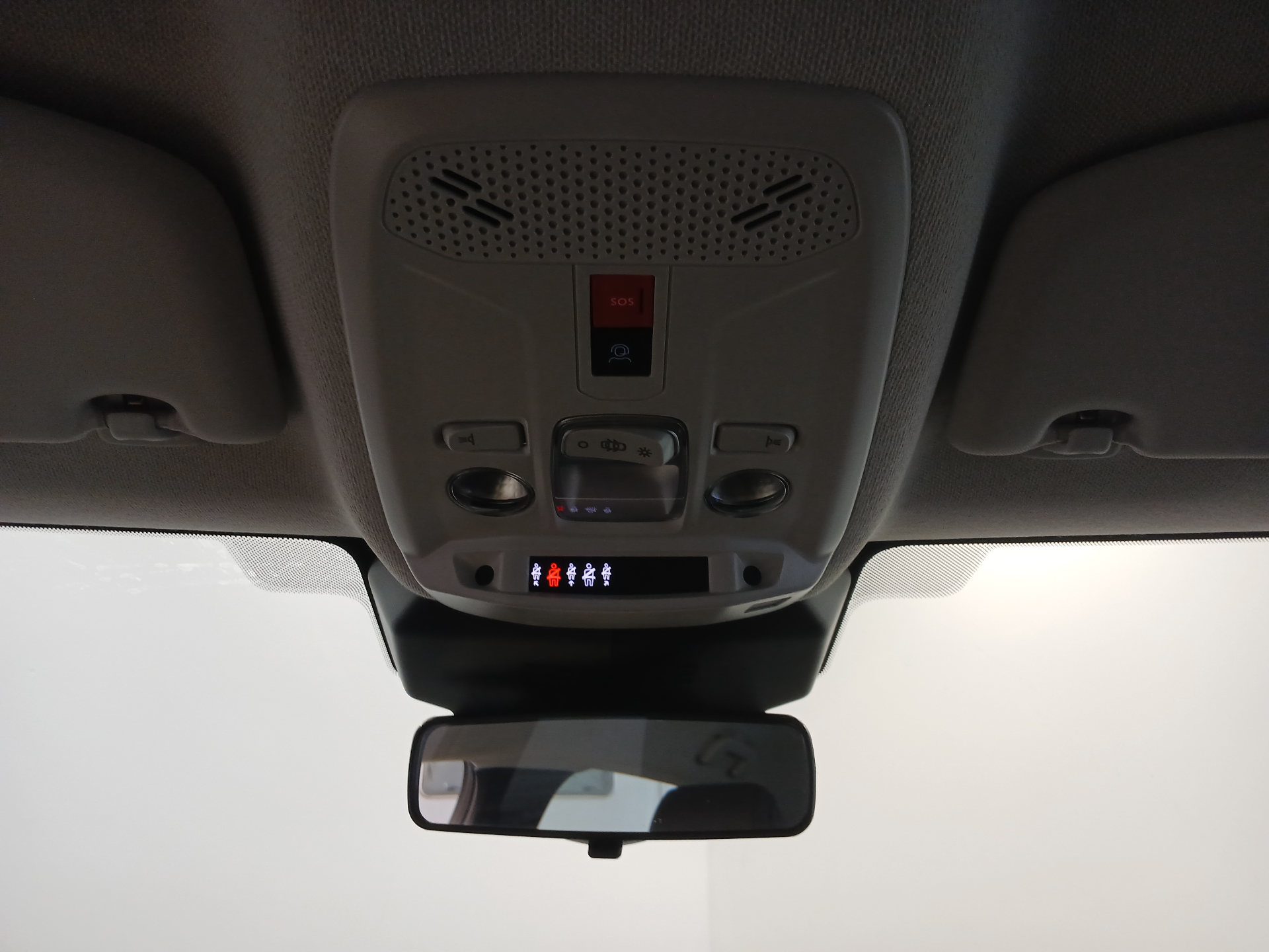 Photo 21 du véhicule CITROEN C4