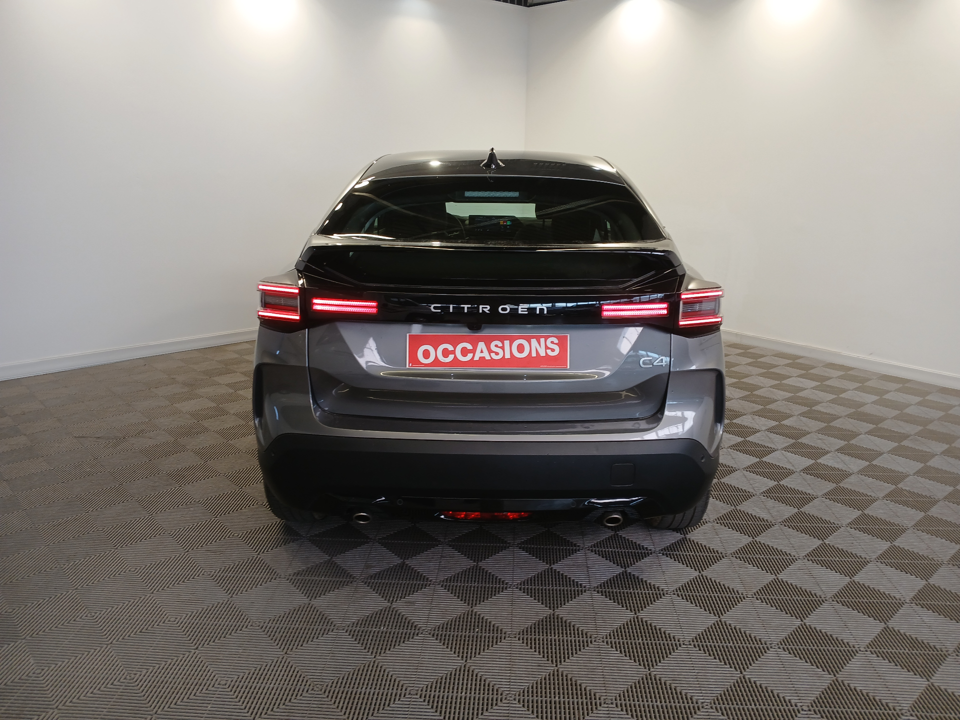 Photo 4 du véhicule CITROEN C4