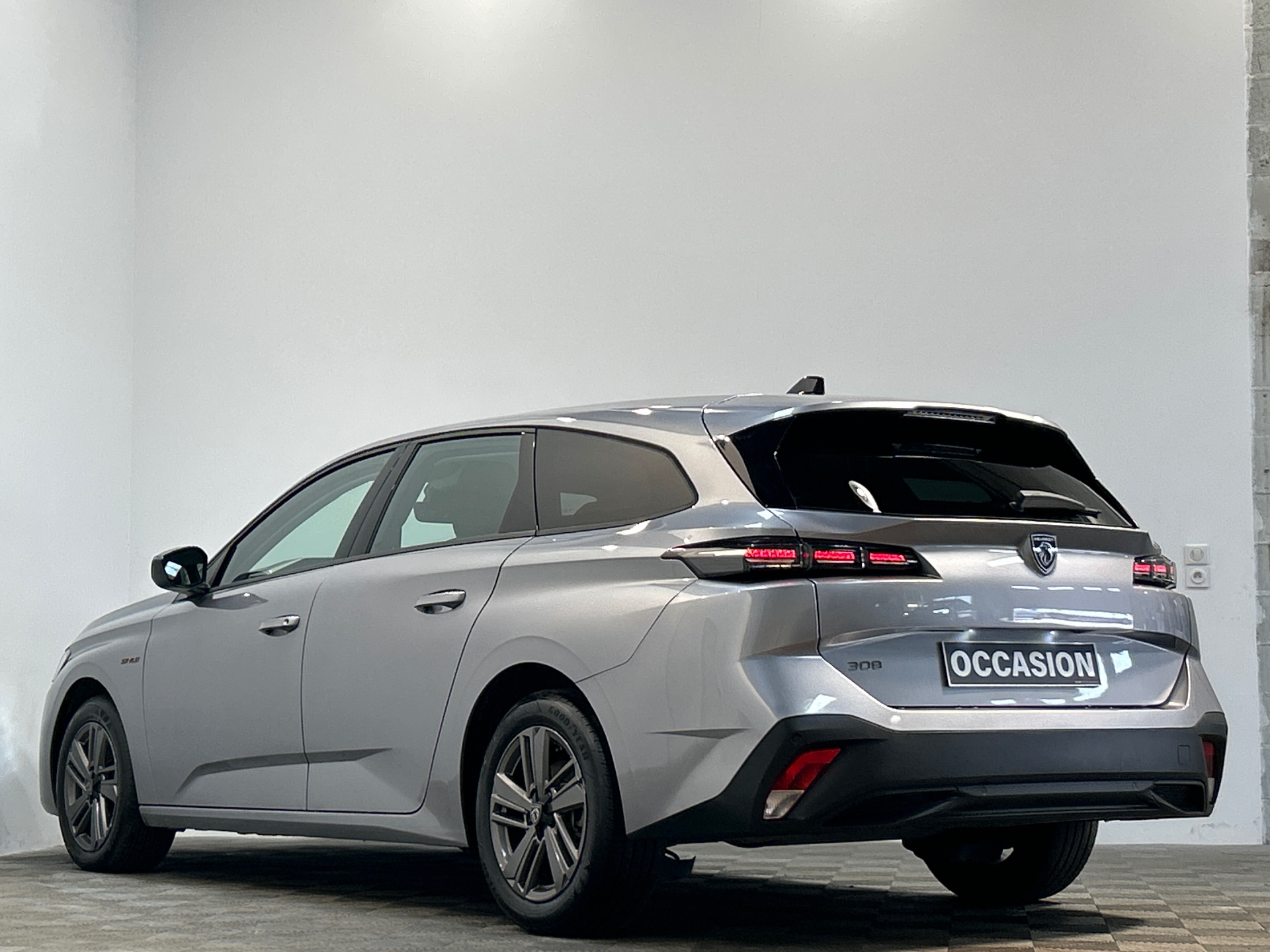 Photo 4 du véhicule PEUGEOT 308 SW
