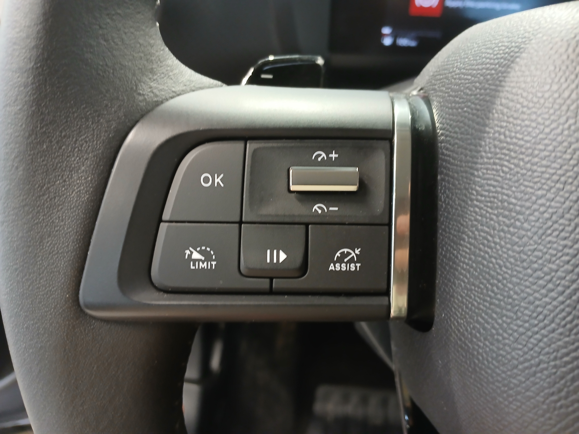 Photo 12 du véhicule CITROEN C4