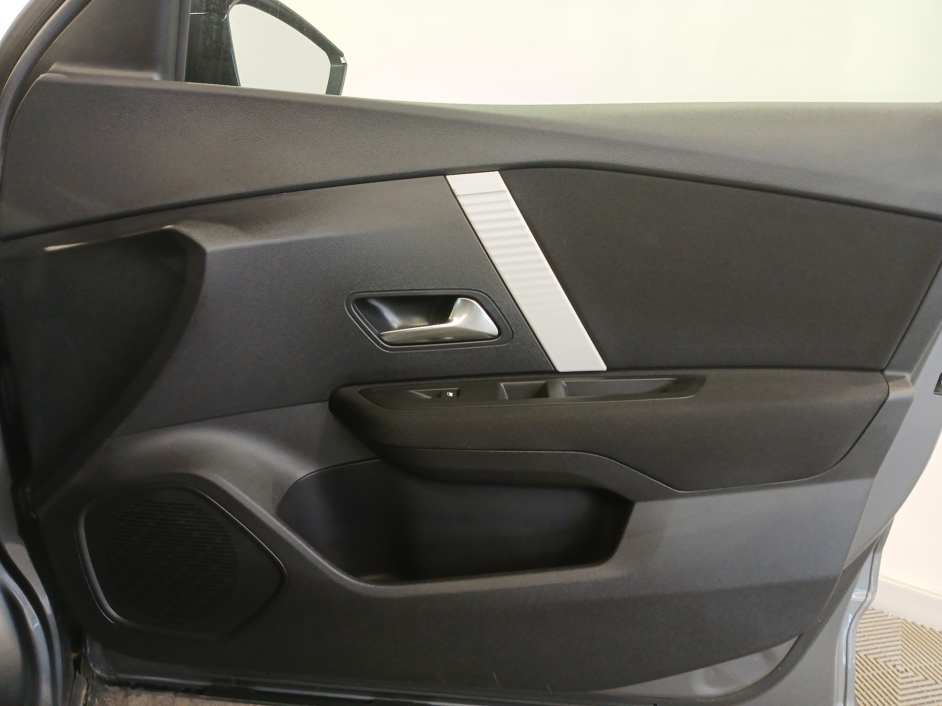 Photo 8 du véhicule CITROEN C4