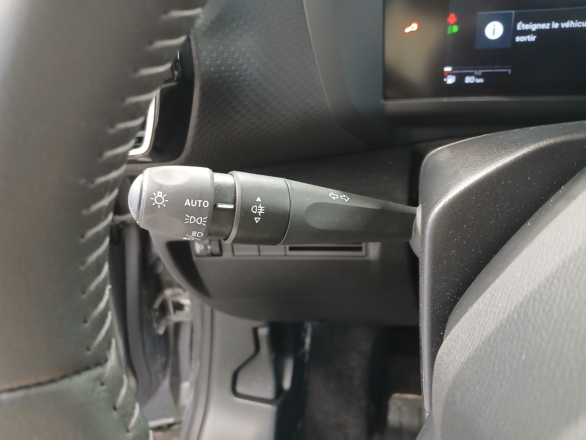 Photo 14 du véhicule CITROEN C4