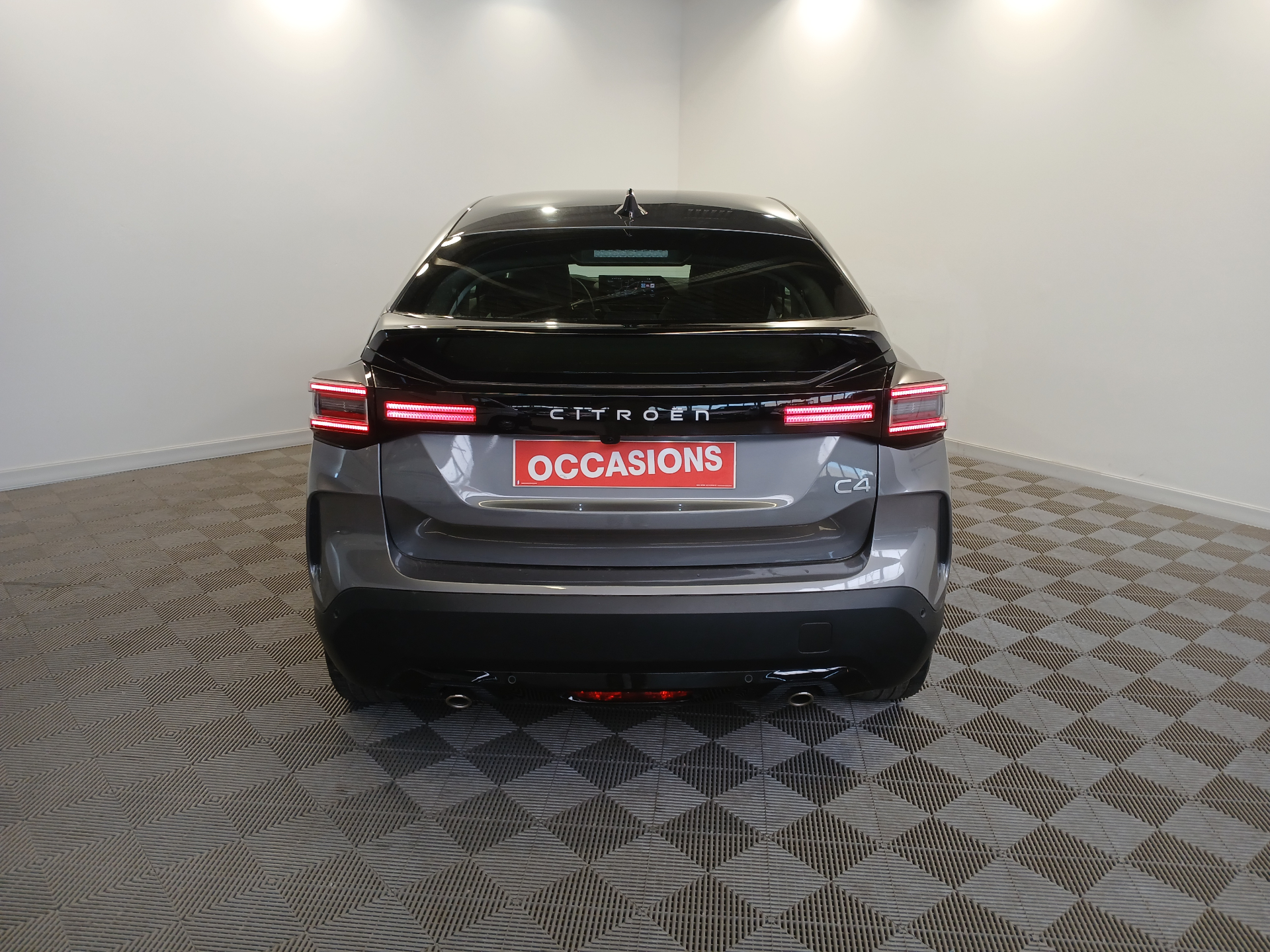 Photo 4 du véhicule CITROEN C4