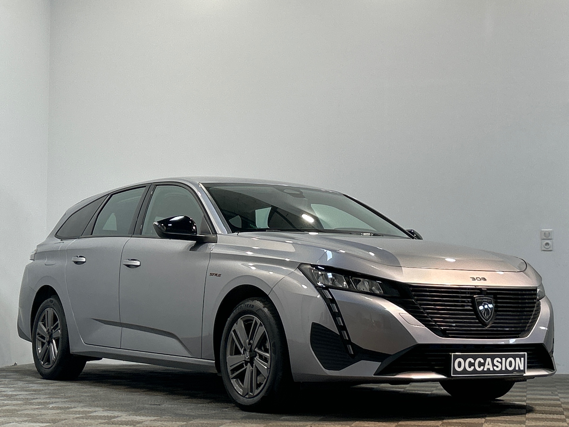 Photo 2 du véhicule PEUGEOT 308 SW