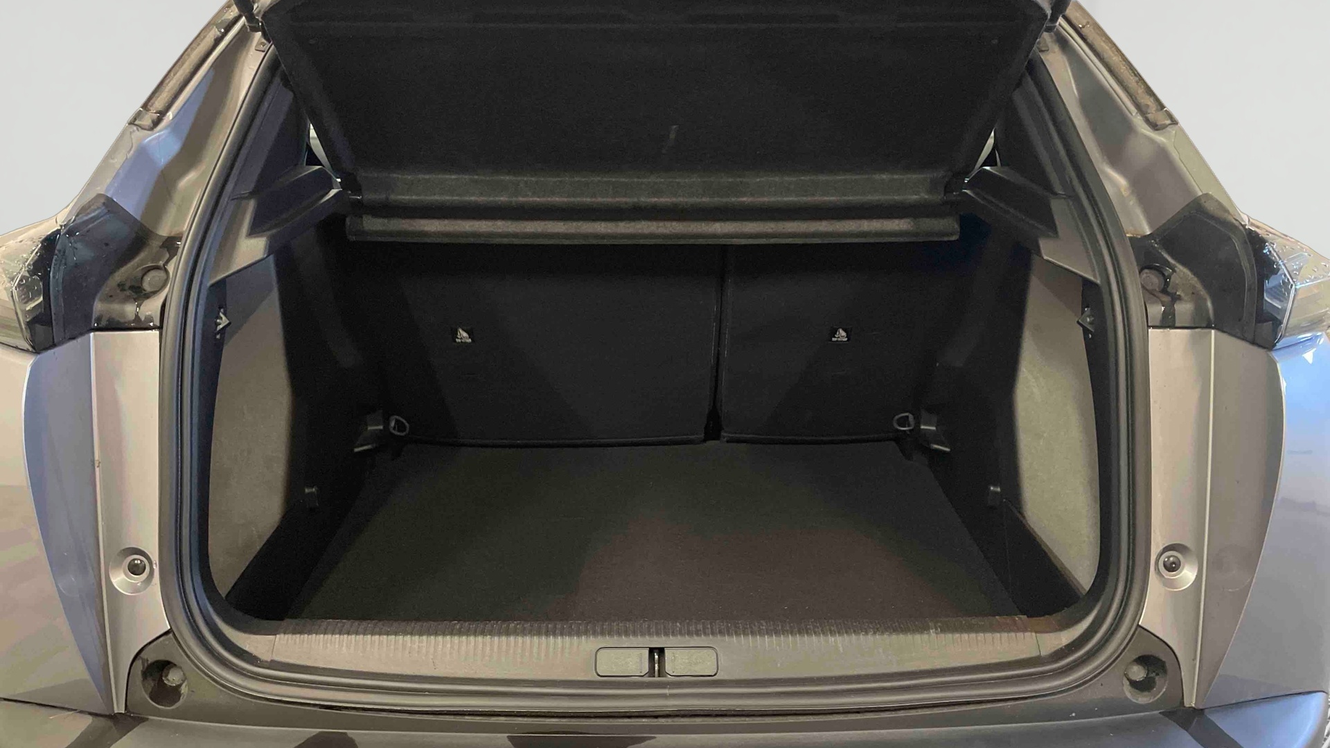 Photo 20 du véhicule PEUGEOT 2008