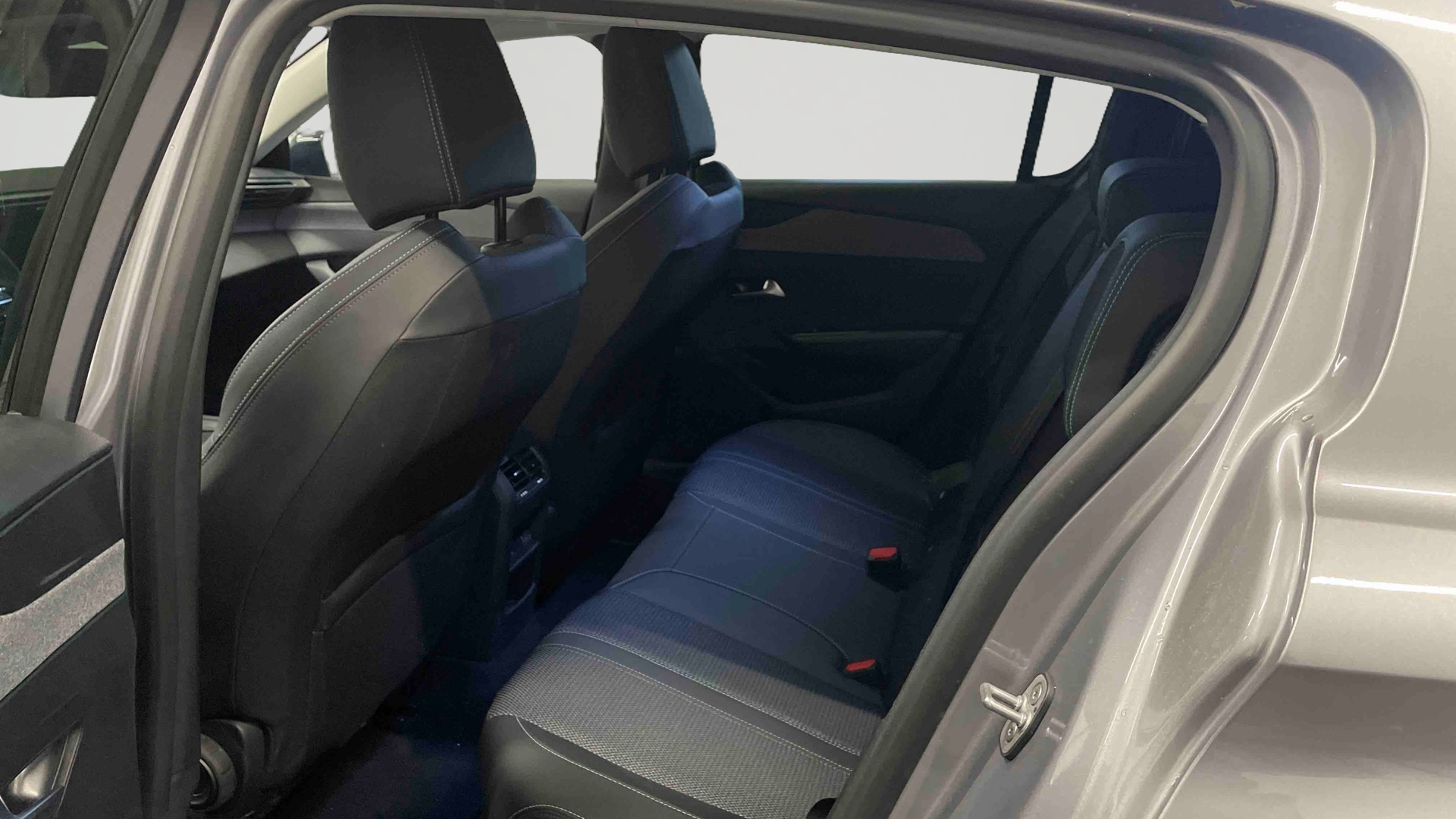 Photo 10 du véhicule PEUGEOT 308