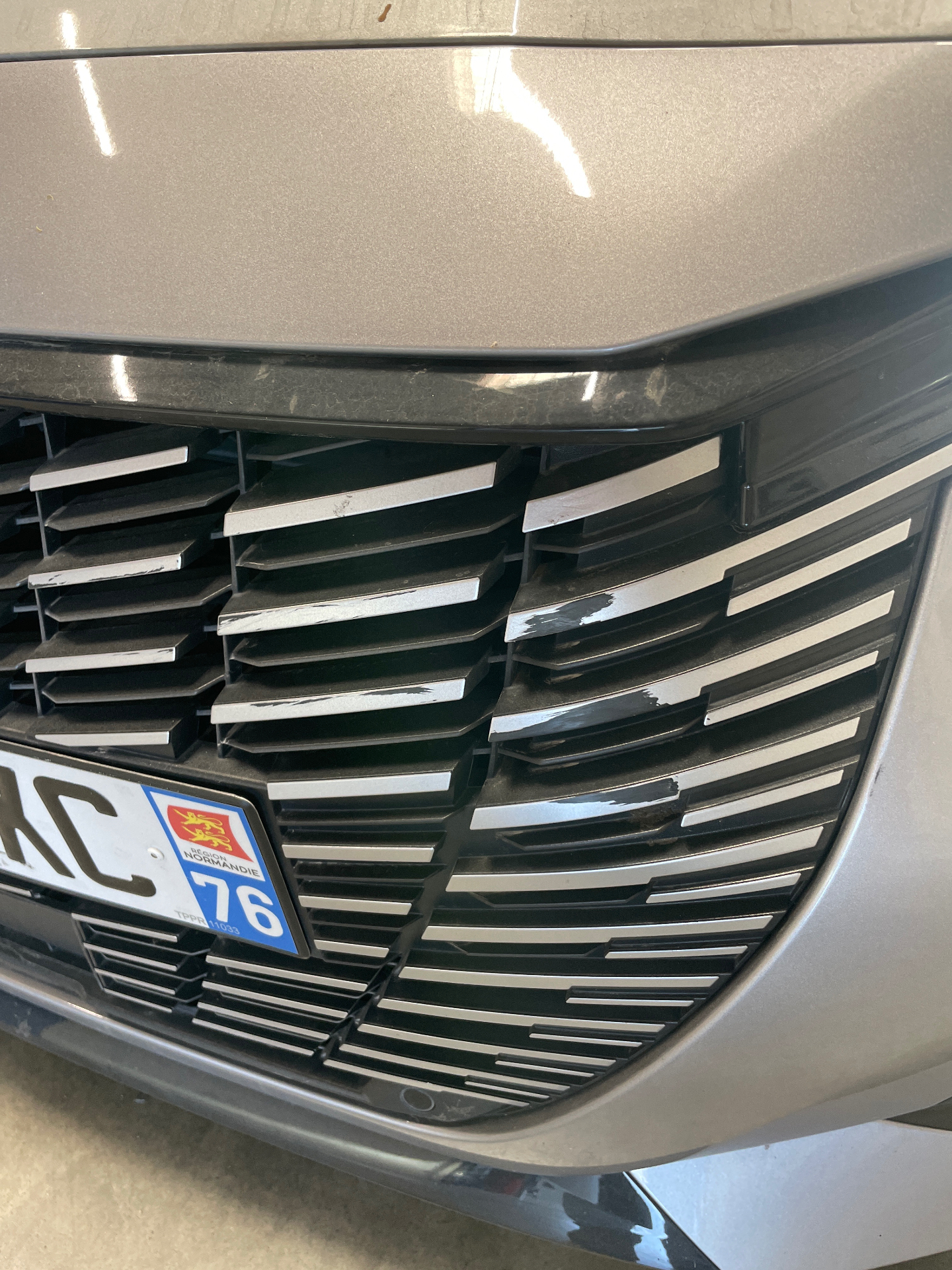 Photo 42 du véhicule PEUGEOT 208