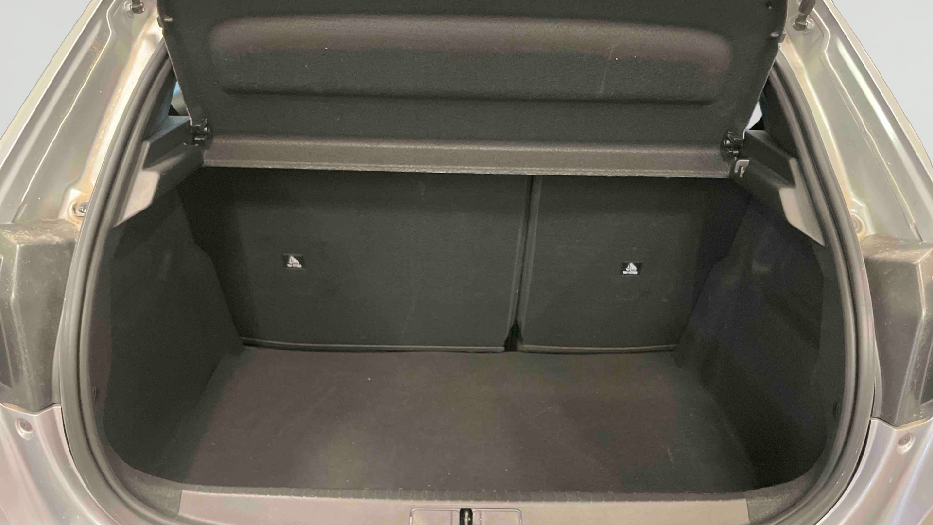 Photo 20 du véhicule PEUGEOT 208