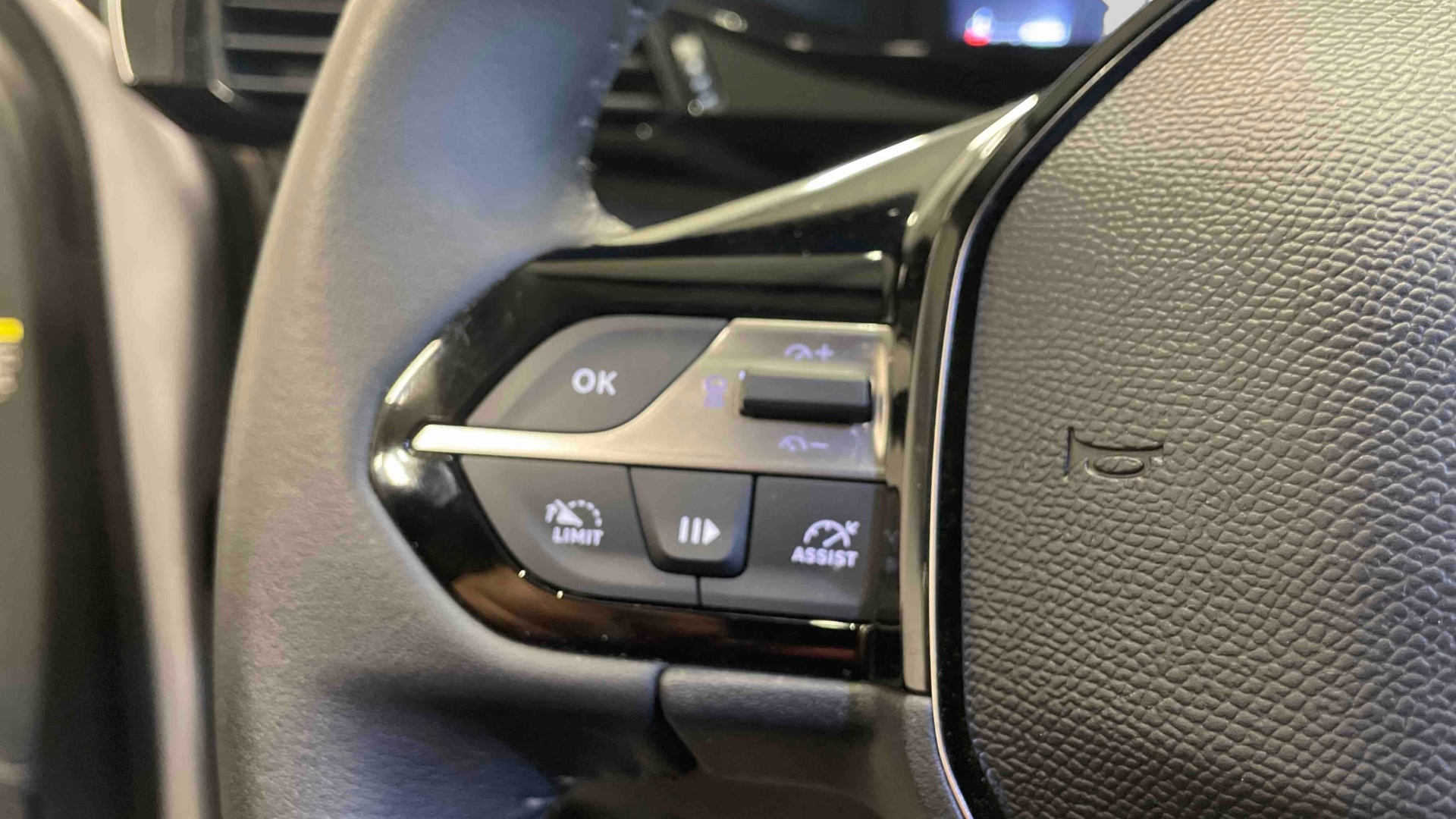 Photo 18 du véhicule PEUGEOT 308
