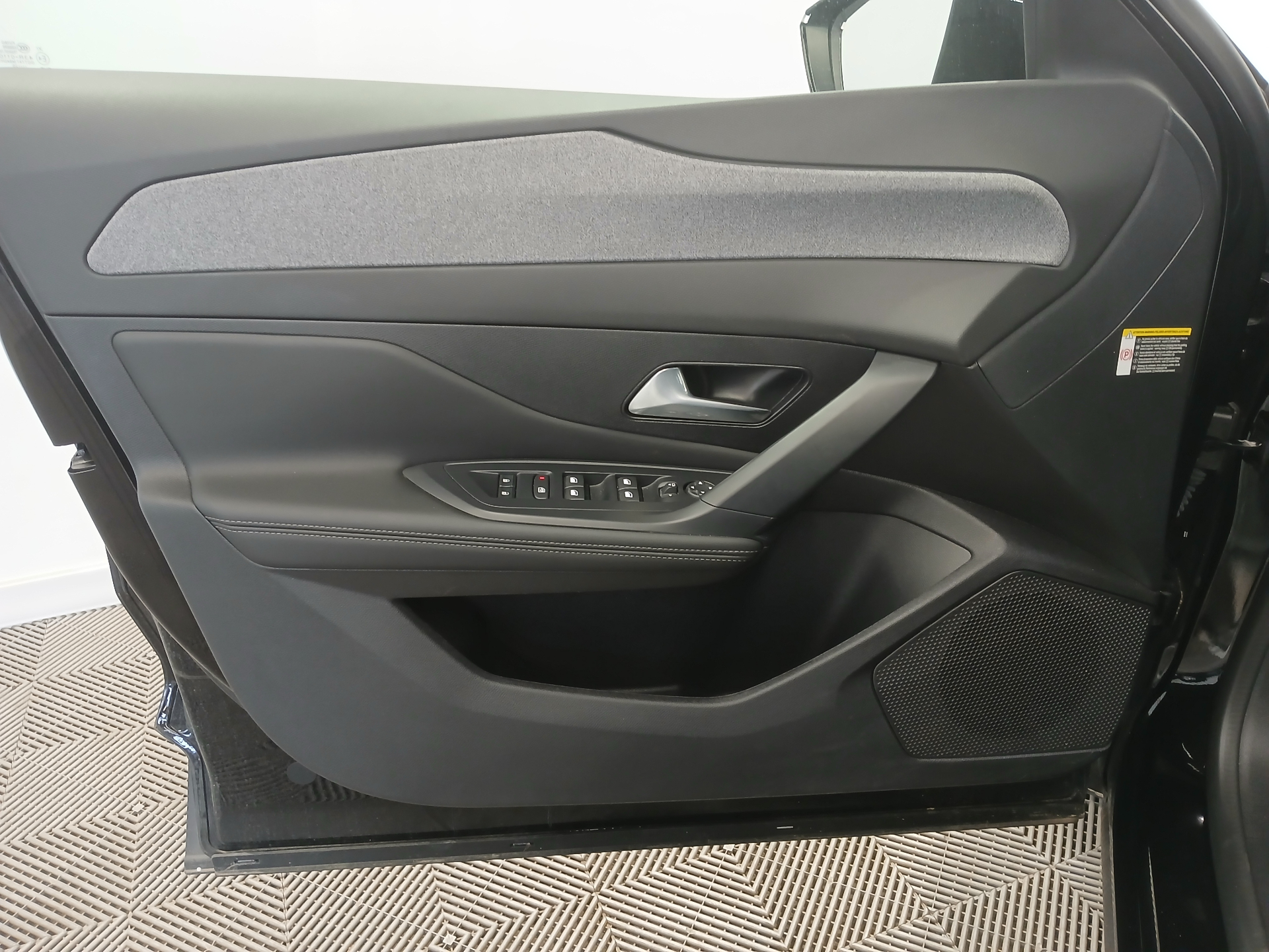 Photo 9 du véhicule PEUGEOT 408