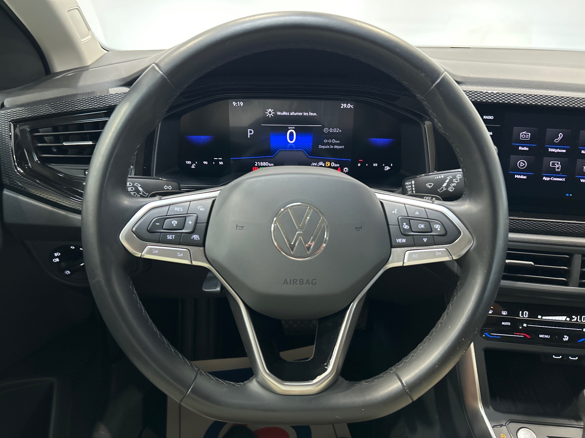 Photo 11 du véhicule VOLKSWAGEN TAIGO
