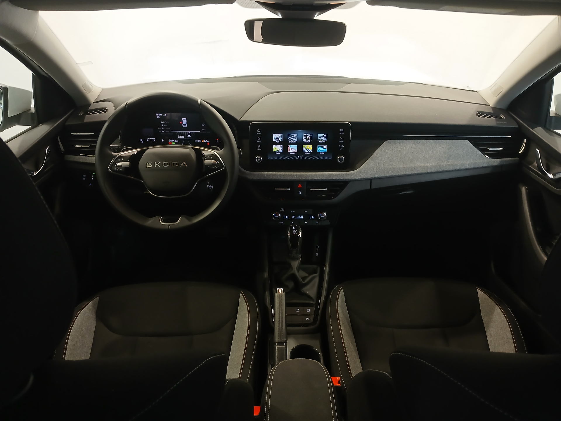 Photo 25 du véhicule SKODA SCALA