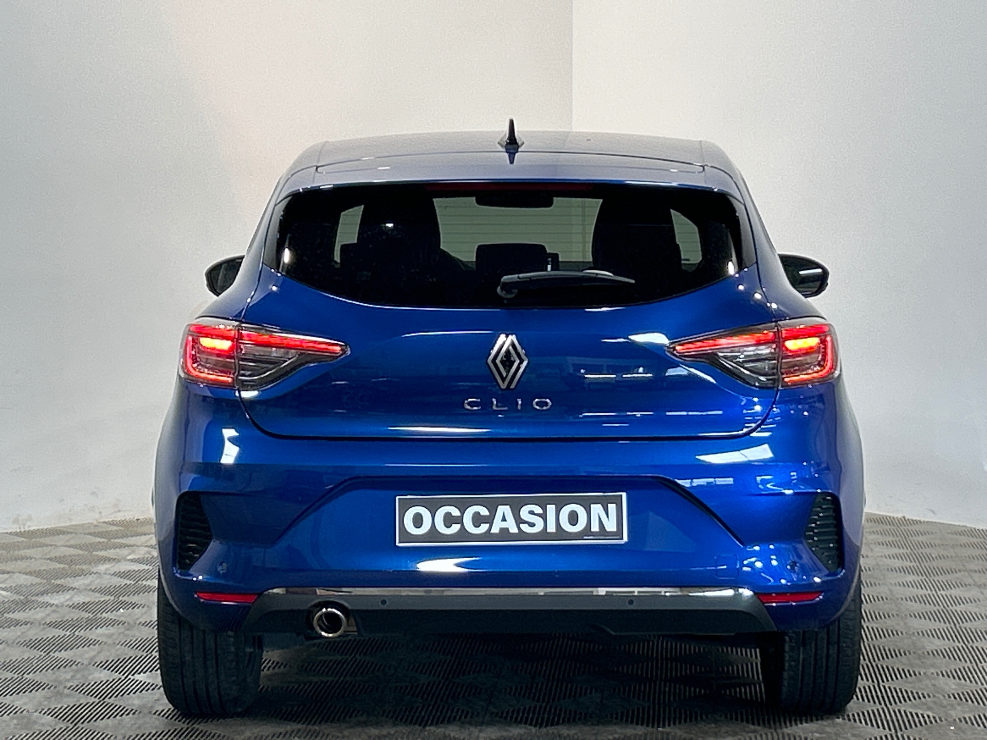 Photo 4 du véhicule RENAULT CLIO V