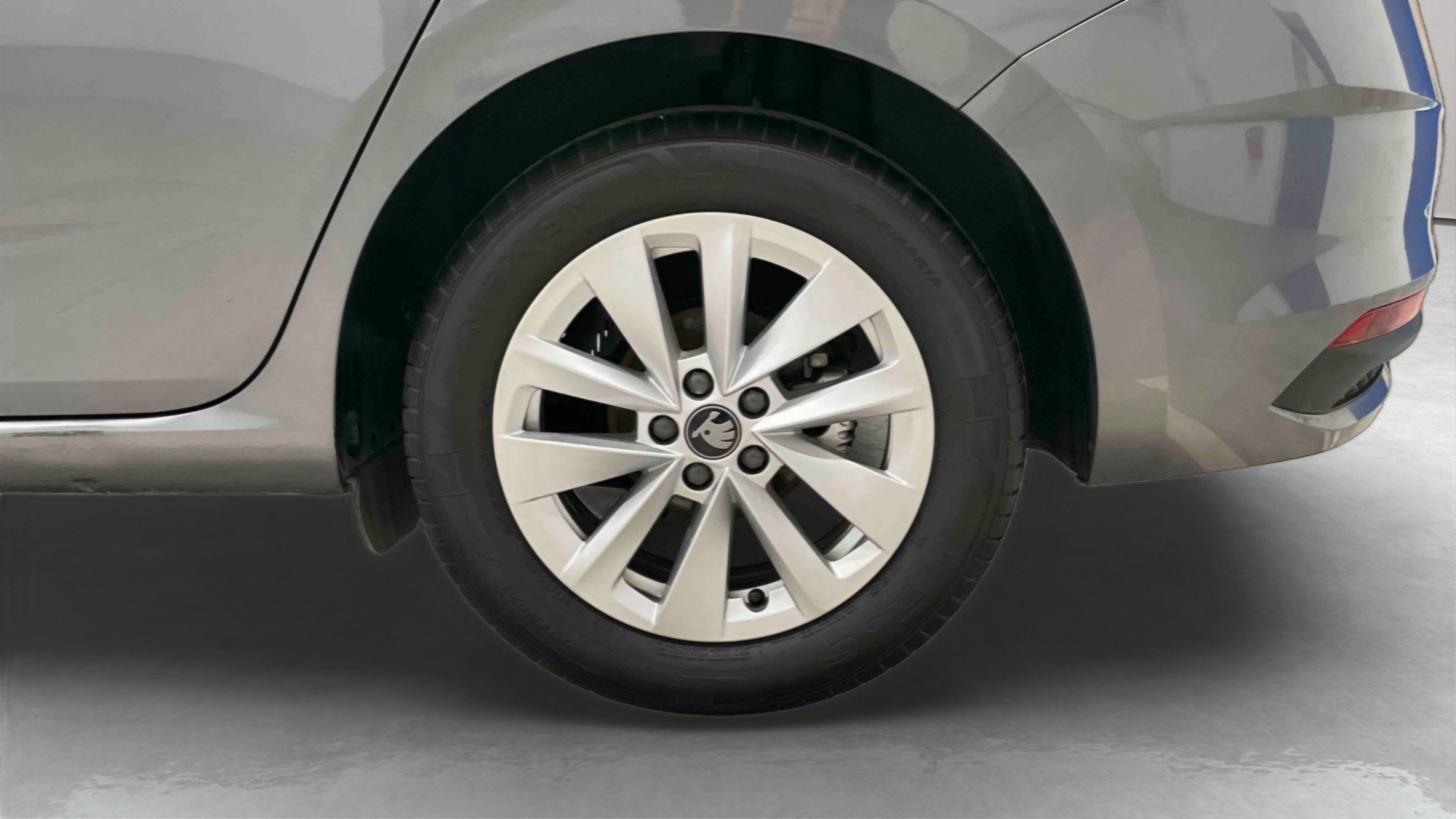 Photo 15 du véhicule SKODA SCALA