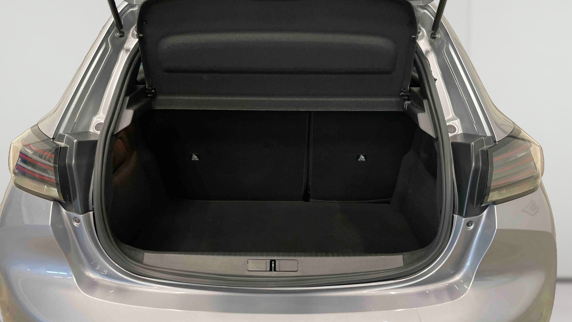 Photo 18 du véhicule PEUGEOT 208