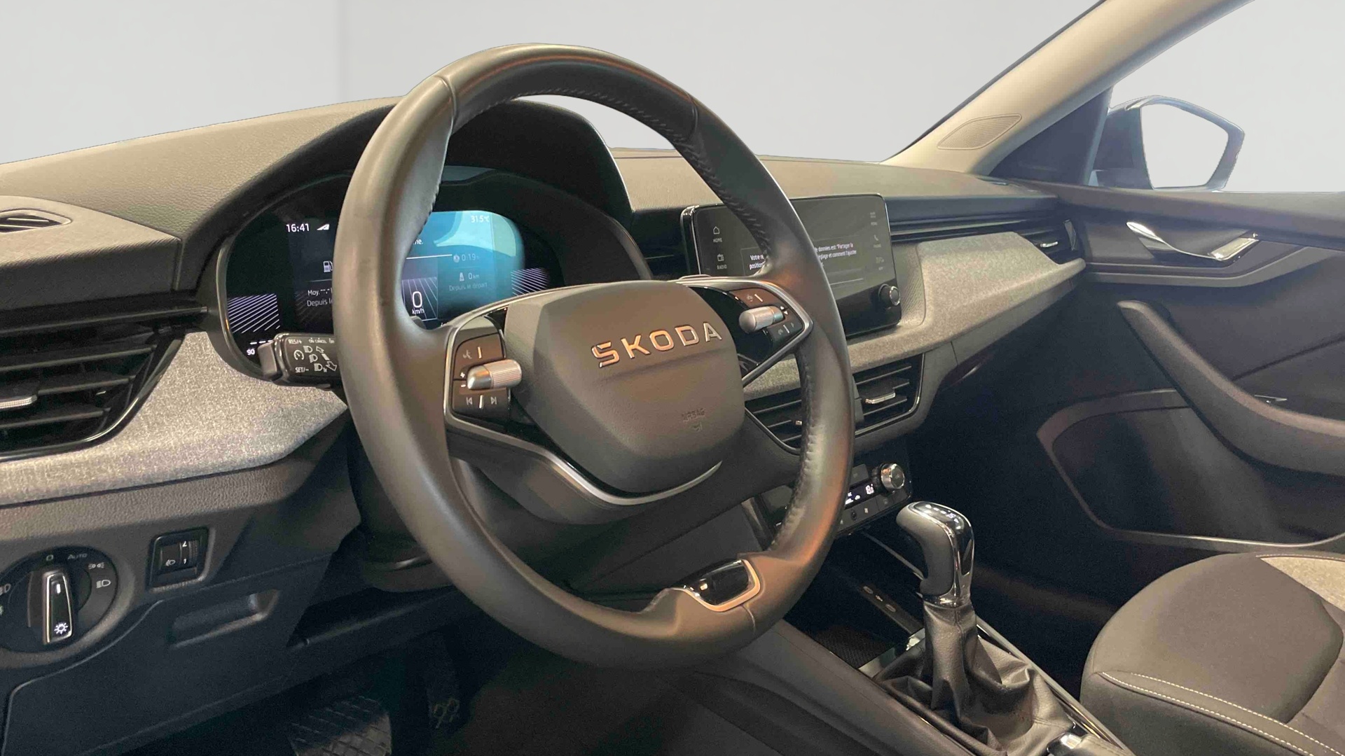 Photo 7 du véhicule SKODA SCALA