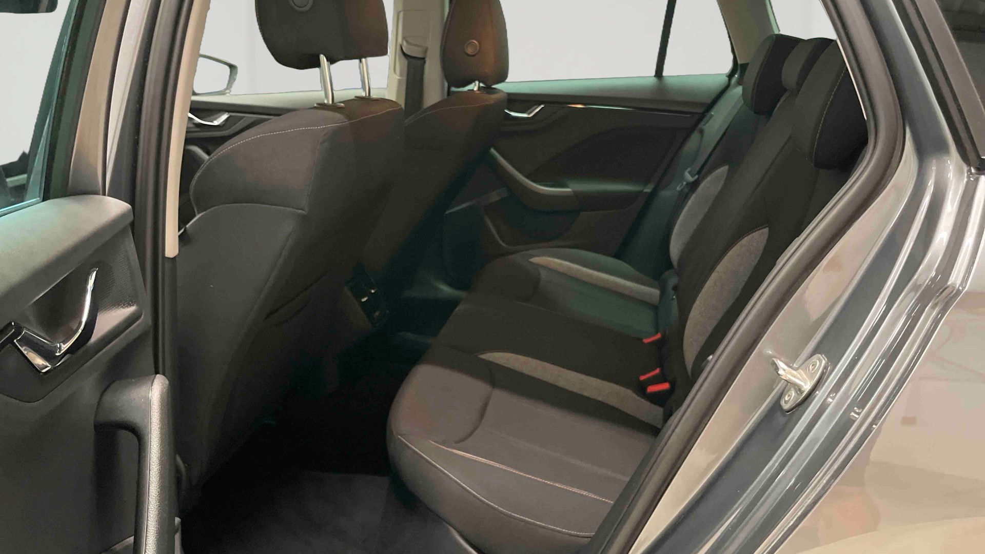 Photo 10 du véhicule SKODA SCALA