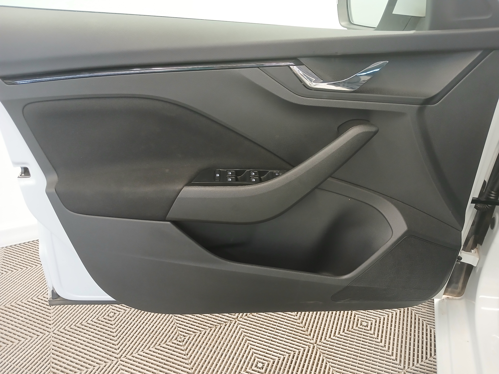 Photo 8 du véhicule SKODA SCALA