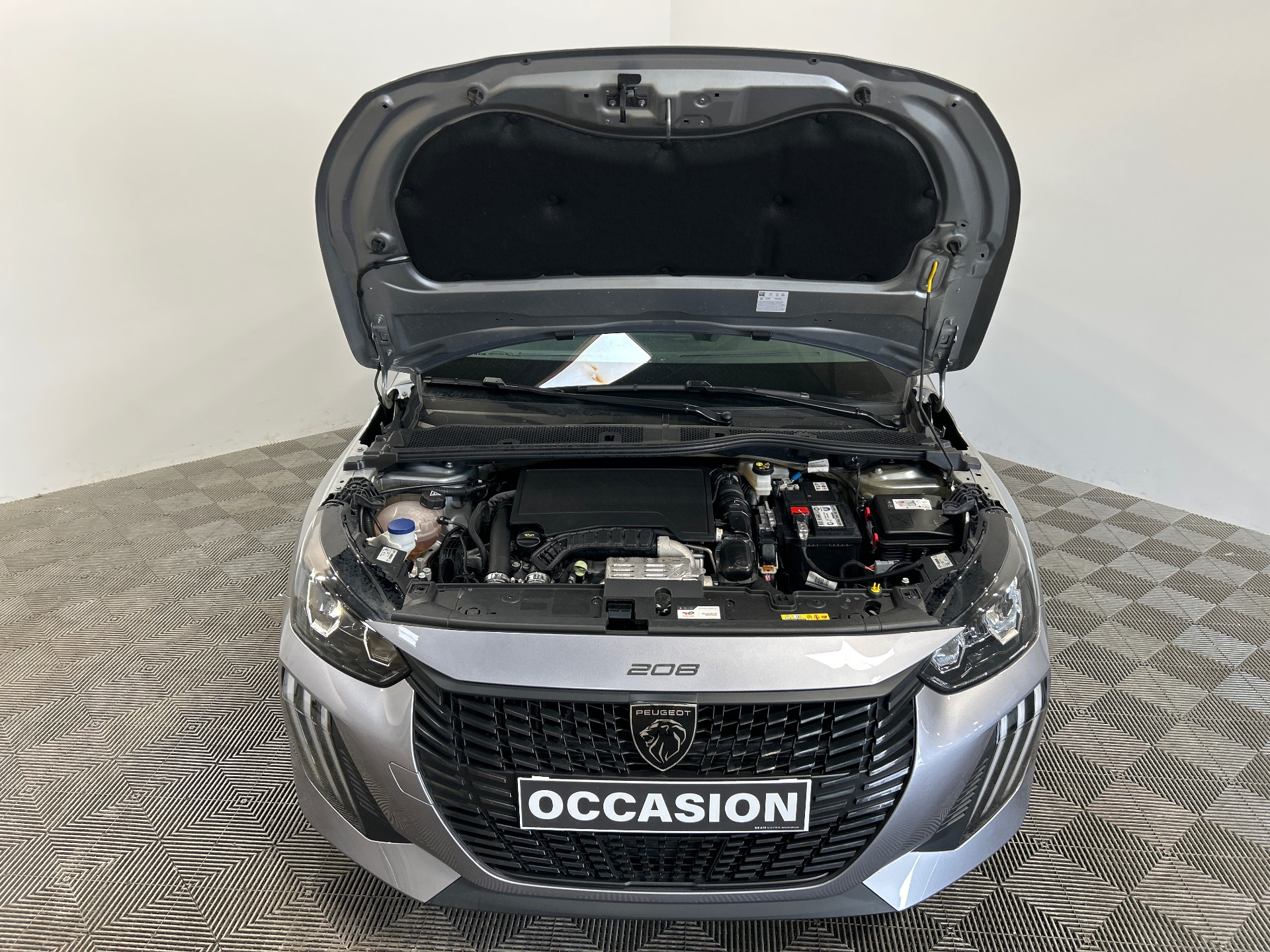Photo 40 du véhicule PEUGEOT 208