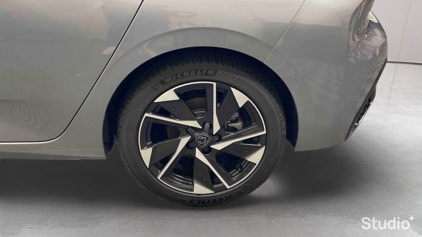 Photo 15 du véhicule PEUGEOT 308