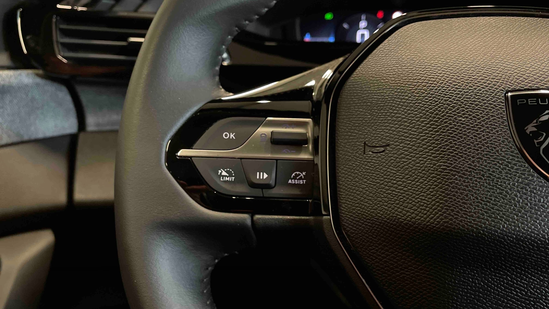 Photo 18 du véhicule PEUGEOT 308