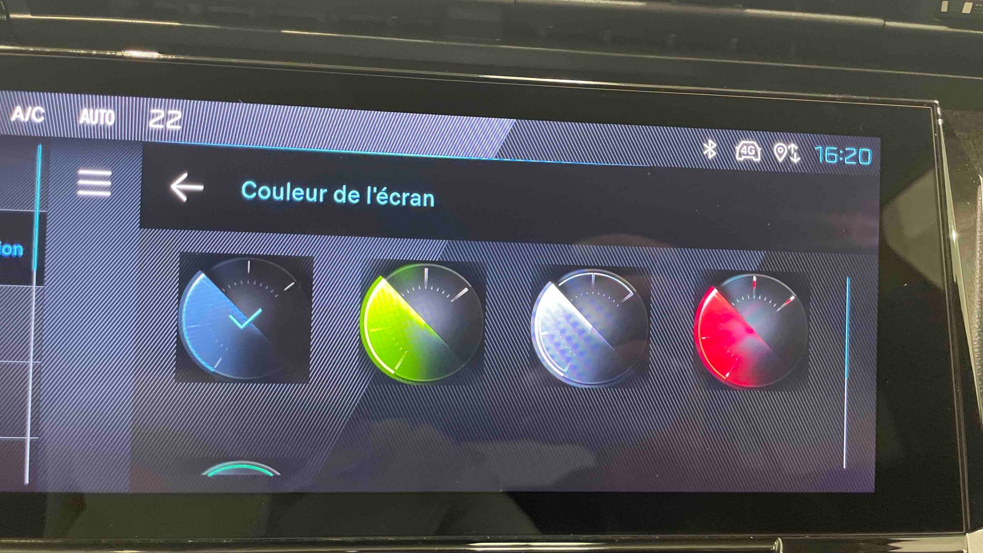 Photo 27 du véhicule PEUGEOT 408