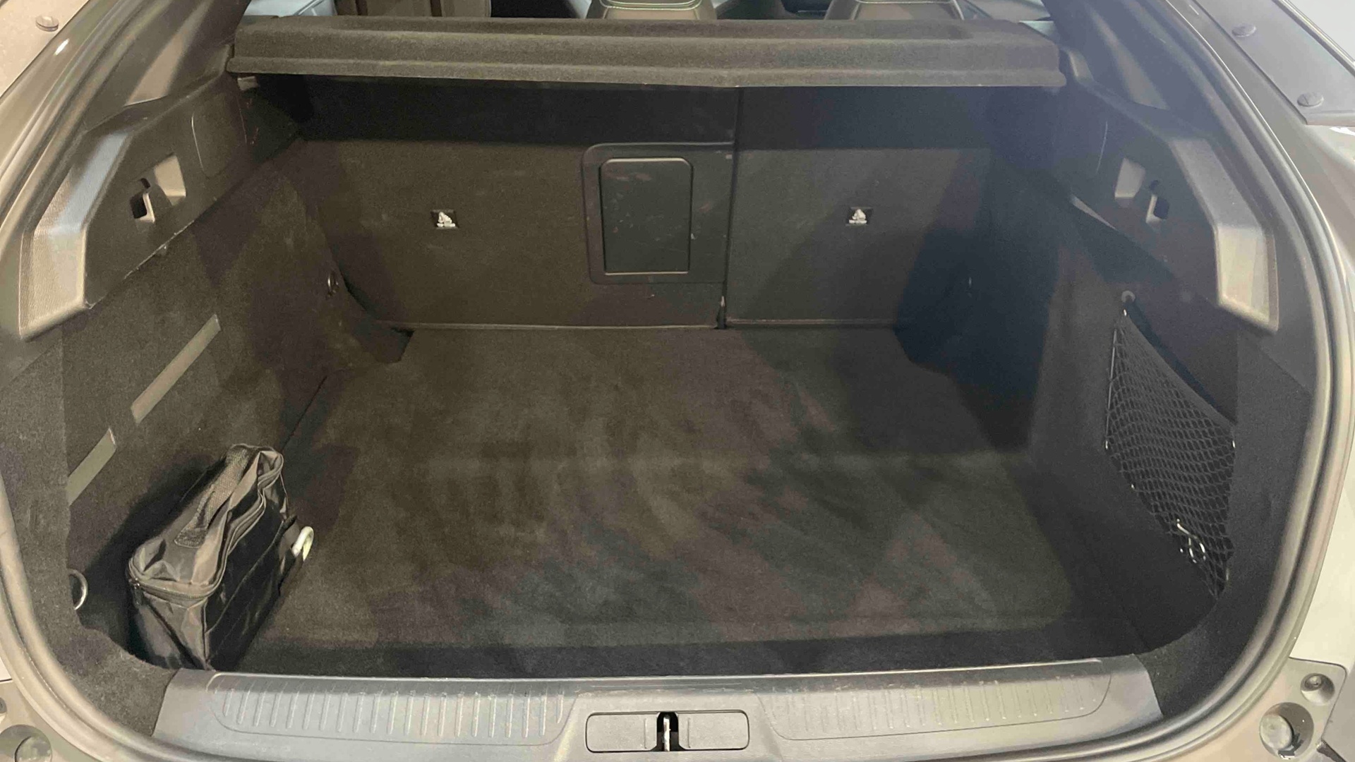 Photo 31 du véhicule PEUGEOT 408
