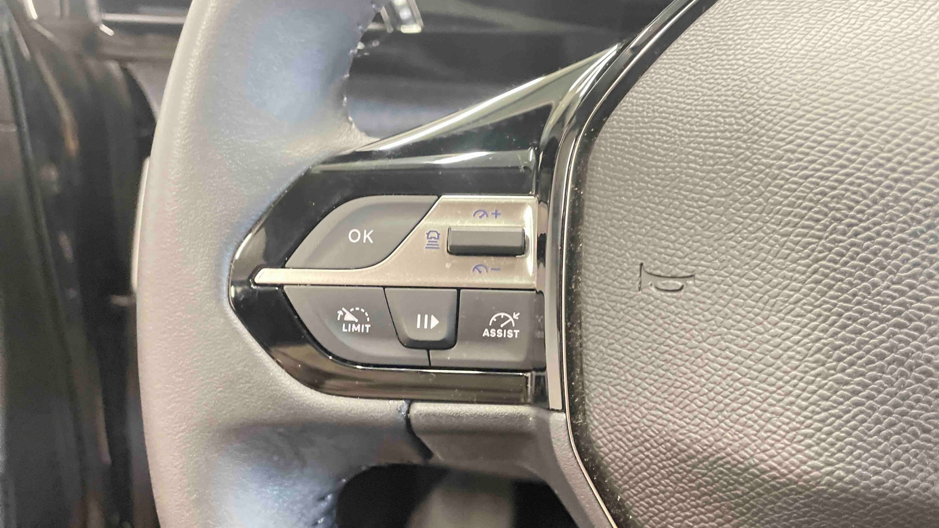 Photo 18 du véhicule PEUGEOT 308 SW