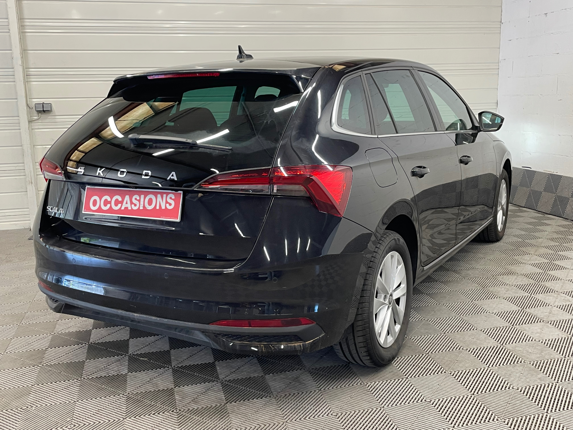 Photo 6 du véhicule SKODA SCALA