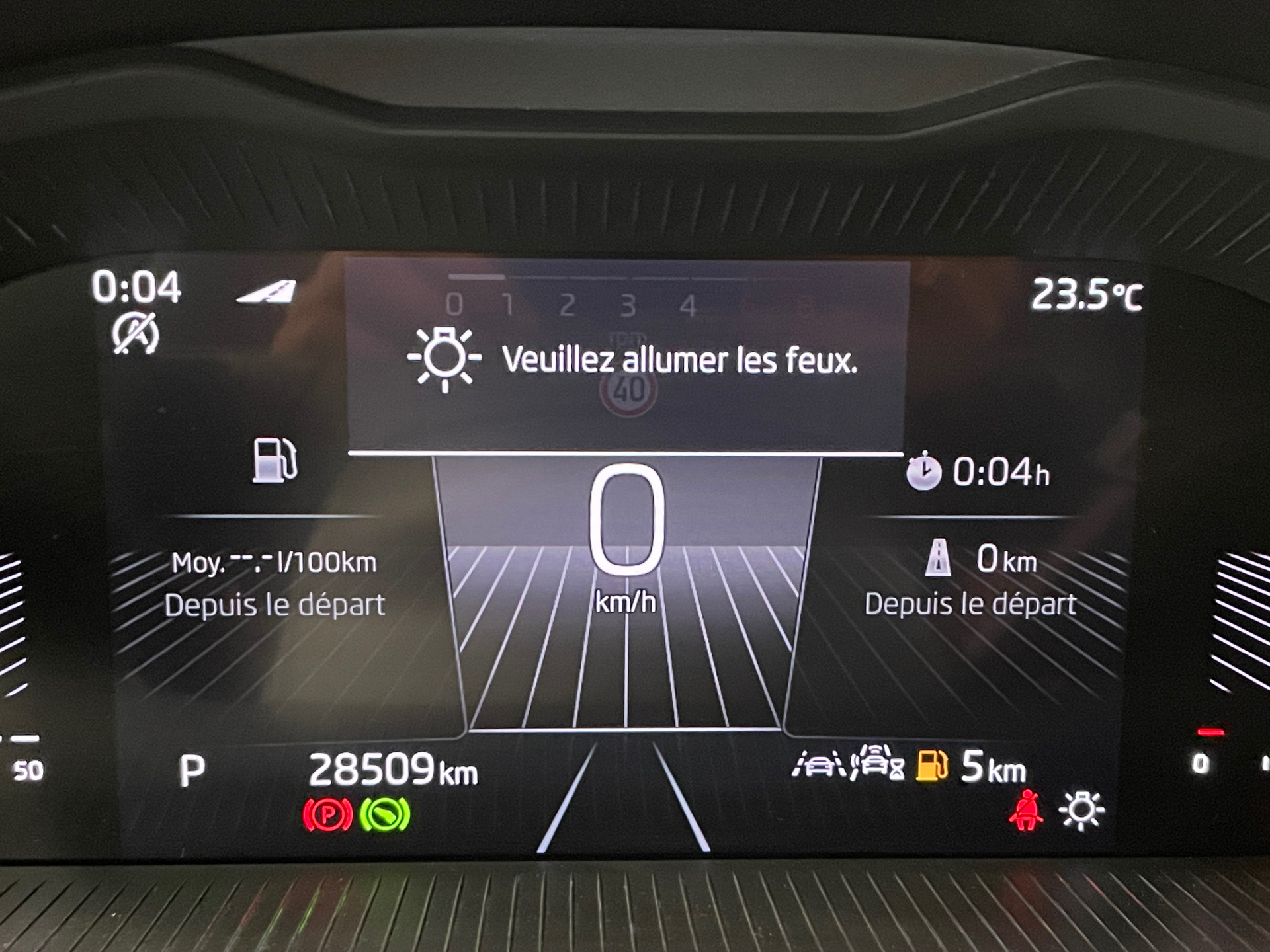 Photo 15 du véhicule SKODA SCALA