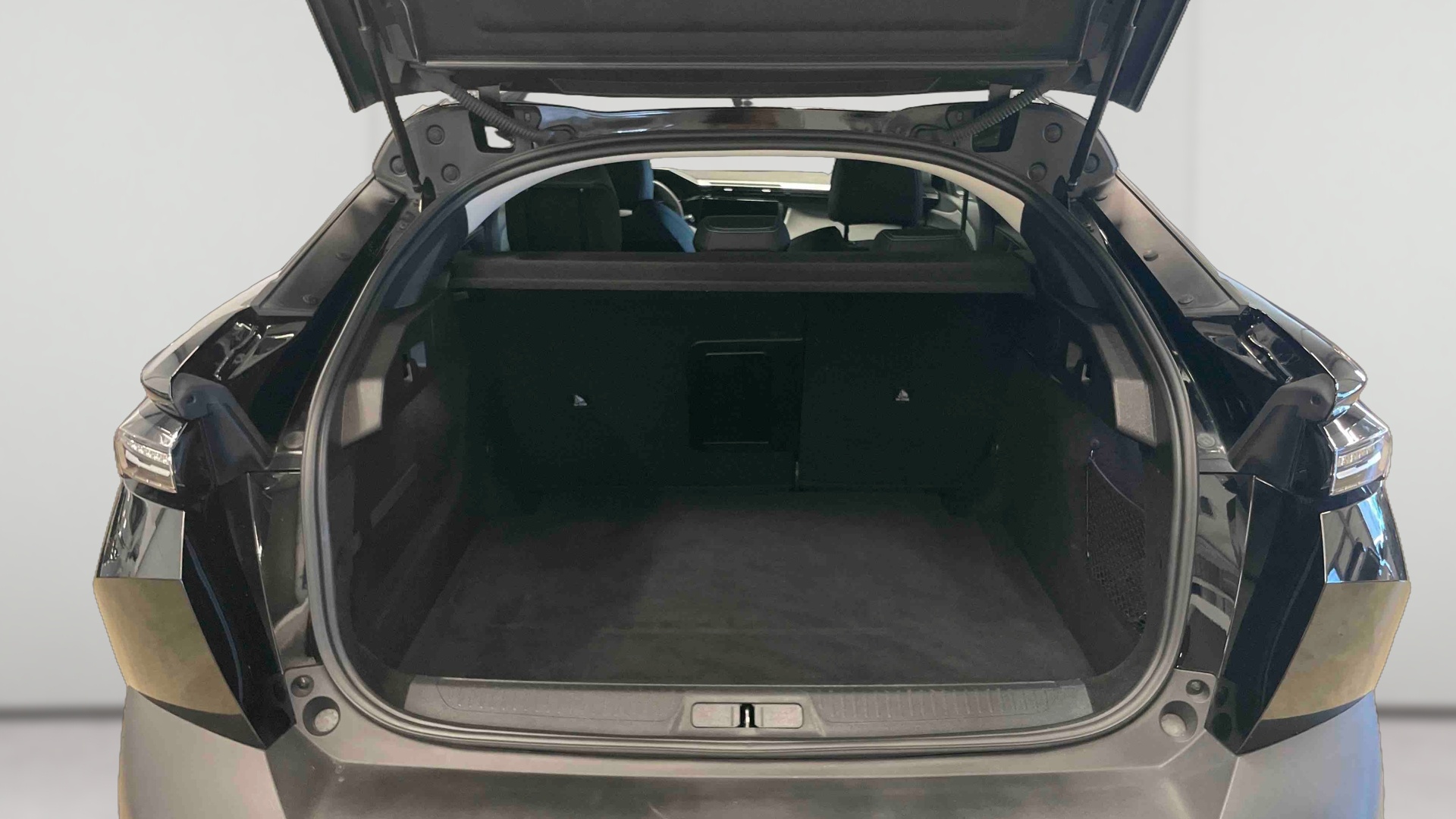 Photo 28 du véhicule PEUGEOT 408