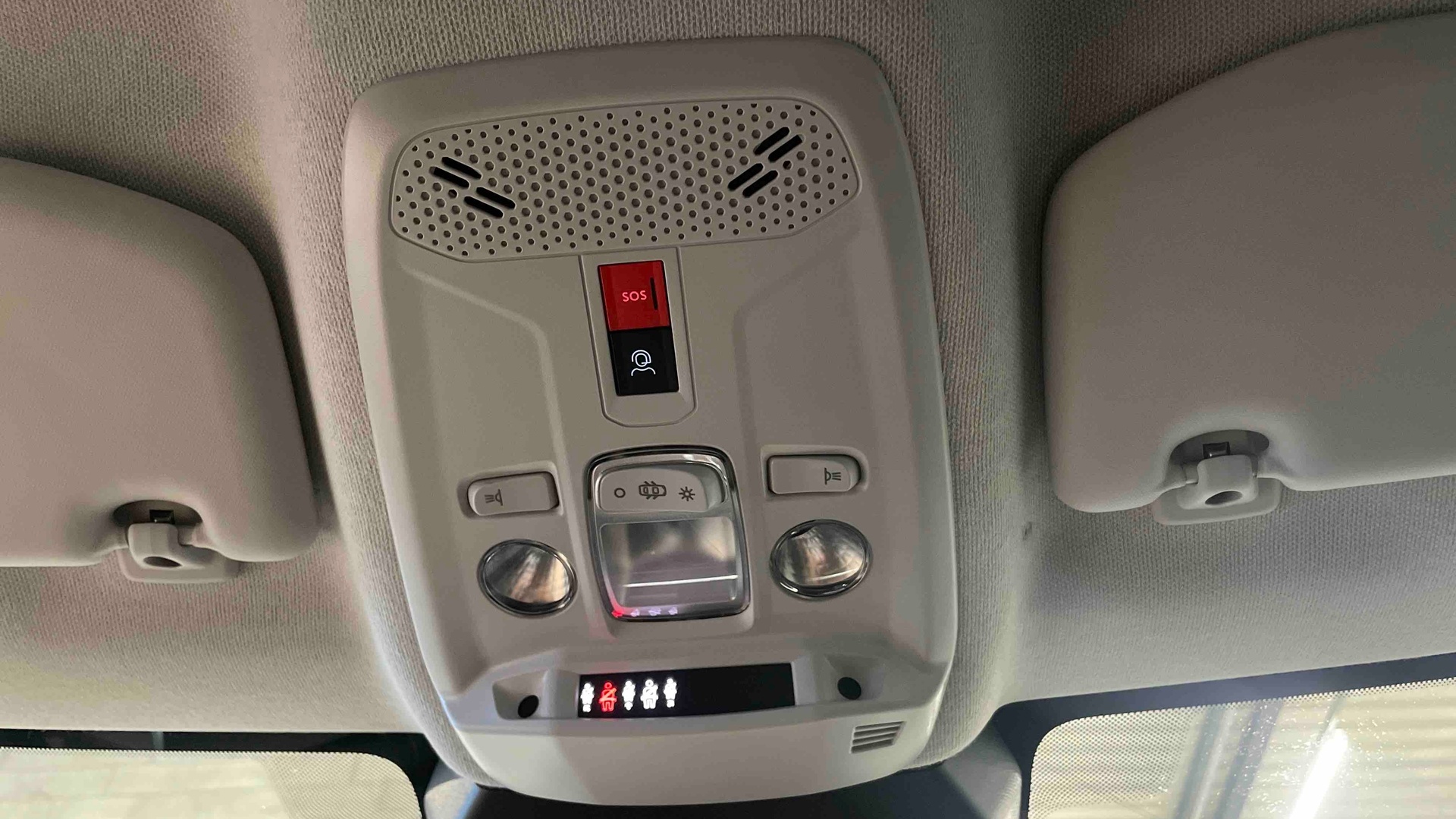 Photo 27 du véhicule CITROEN C4