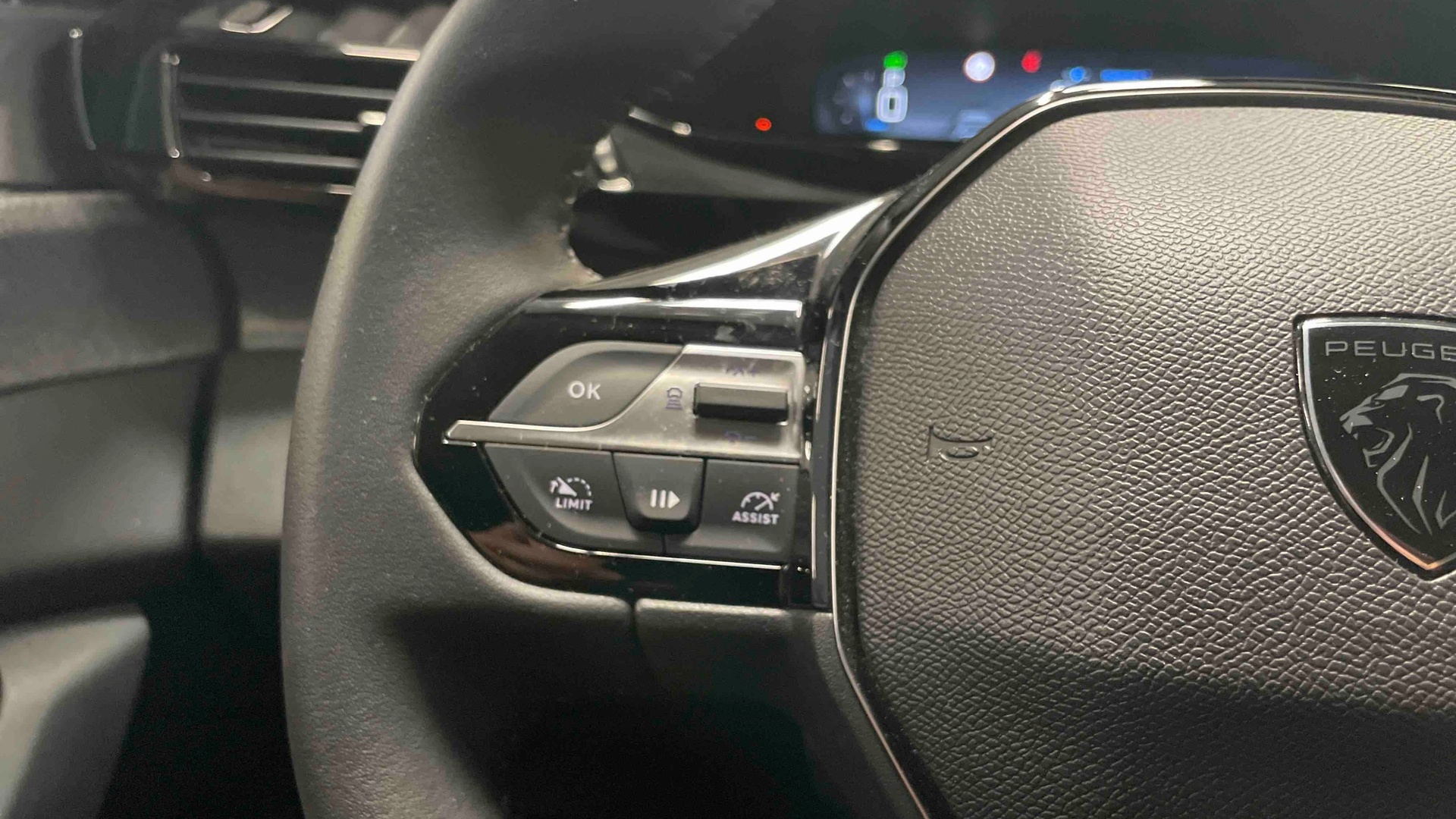 Photo 17 du véhicule PEUGEOT 308