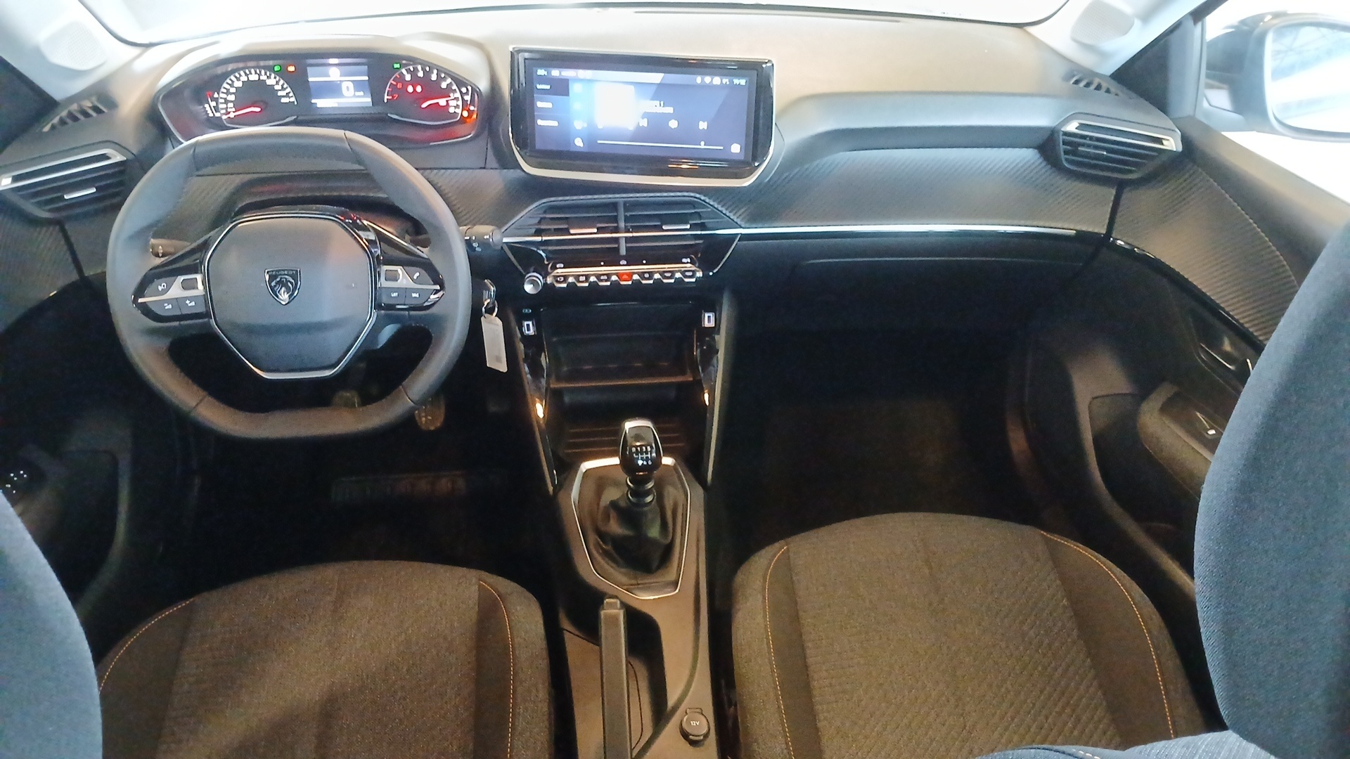 Photo 27 du véhicule PEUGEOT 208