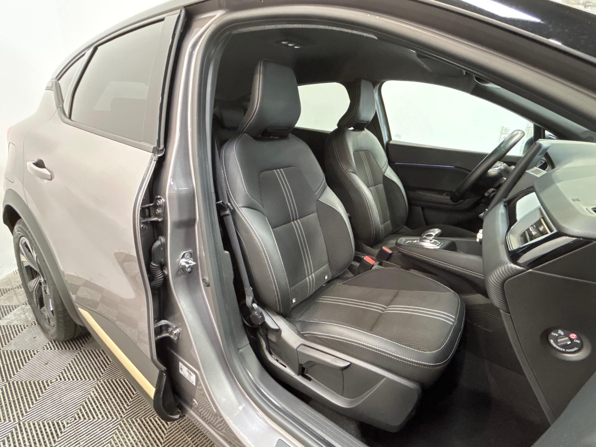 Photo 33 du véhicule RENAULT CAPTUR
