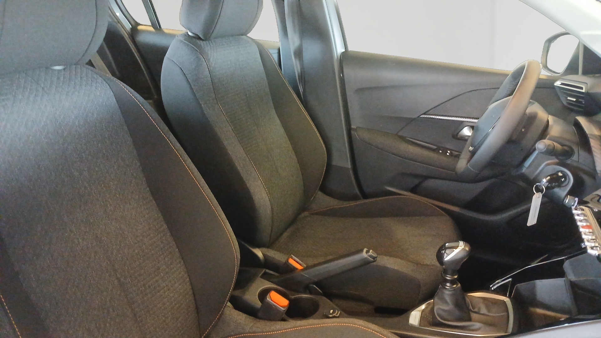 Photo 9 du véhicule PEUGEOT 208