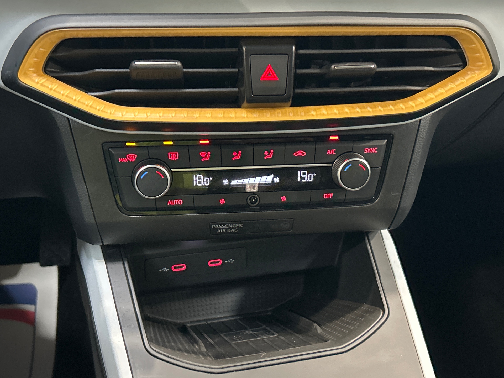 Photo 16 du véhicule SEAT ARONA