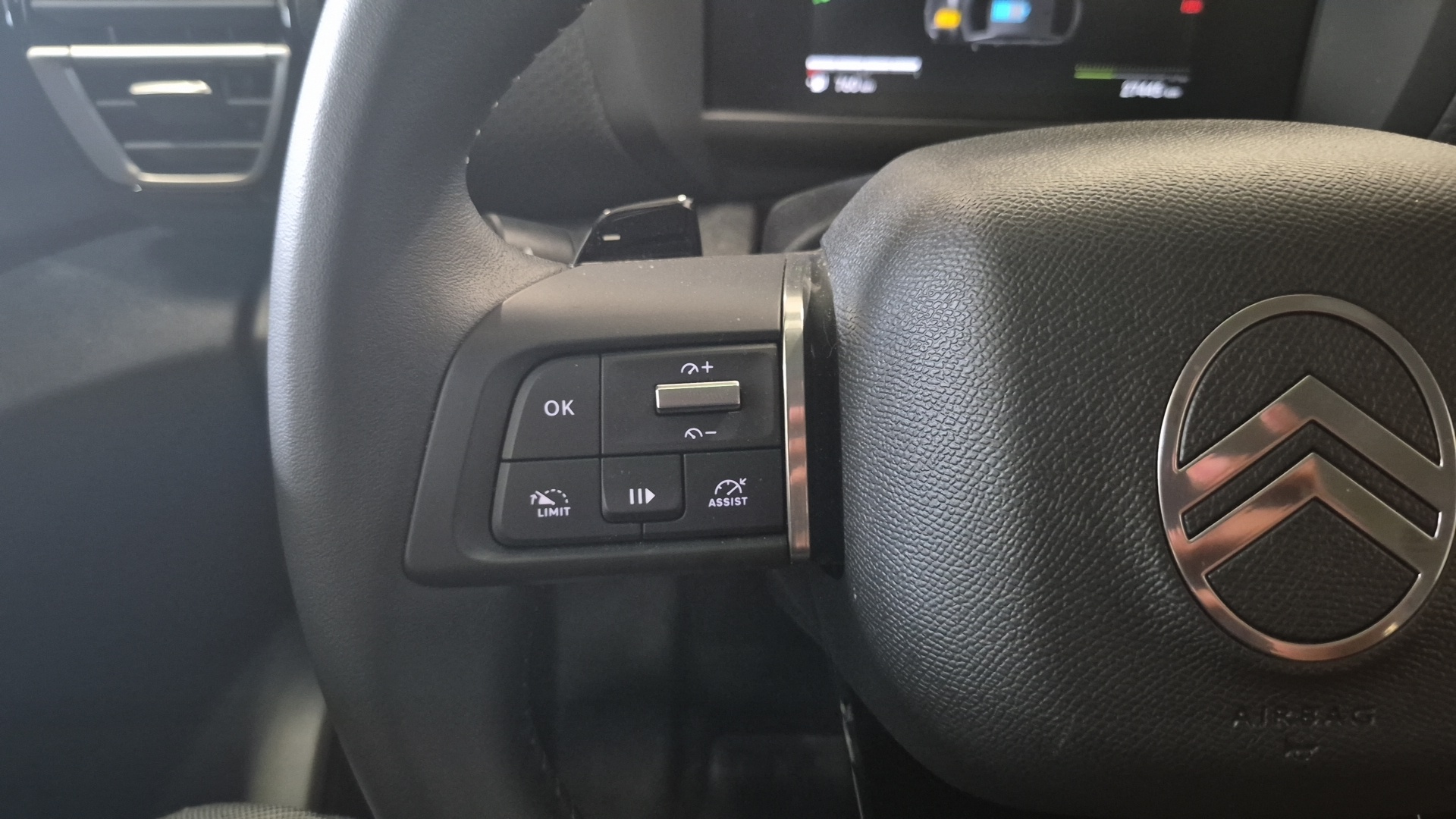 Photo 18 du véhicule CITROEN C4