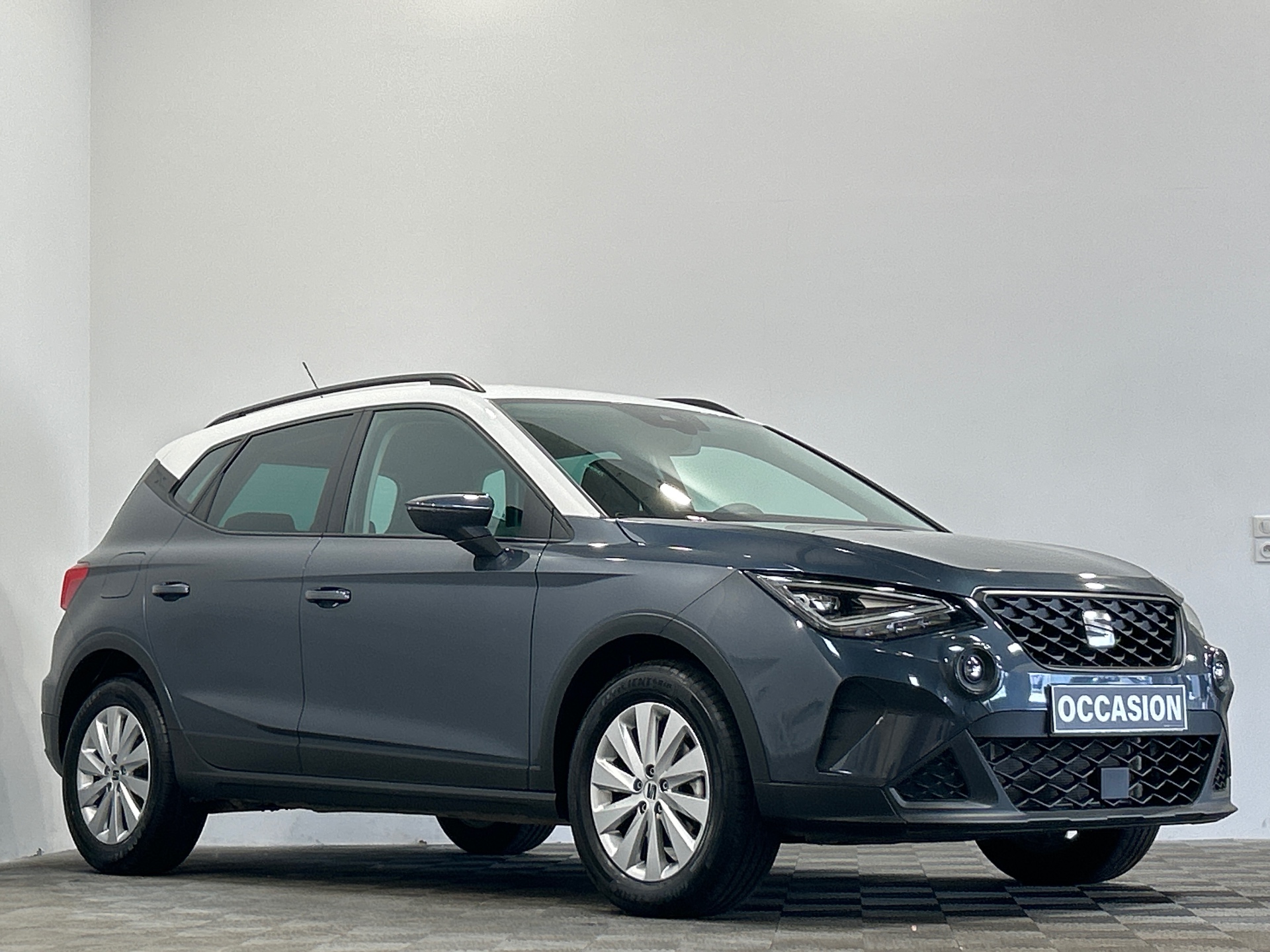 Photo 2 du véhicule SEAT ARONA