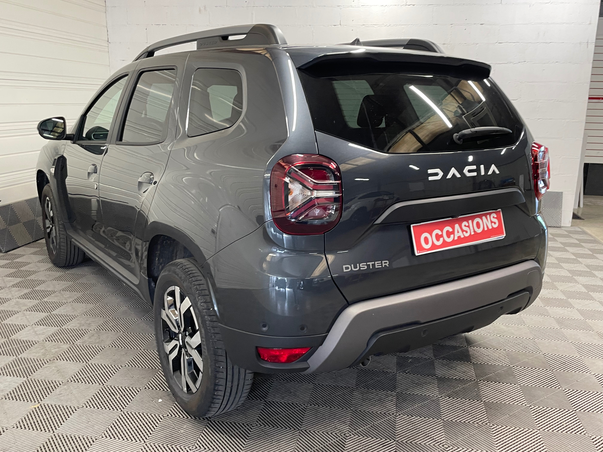 Photo 8 du véhicule DACIA DUSTER