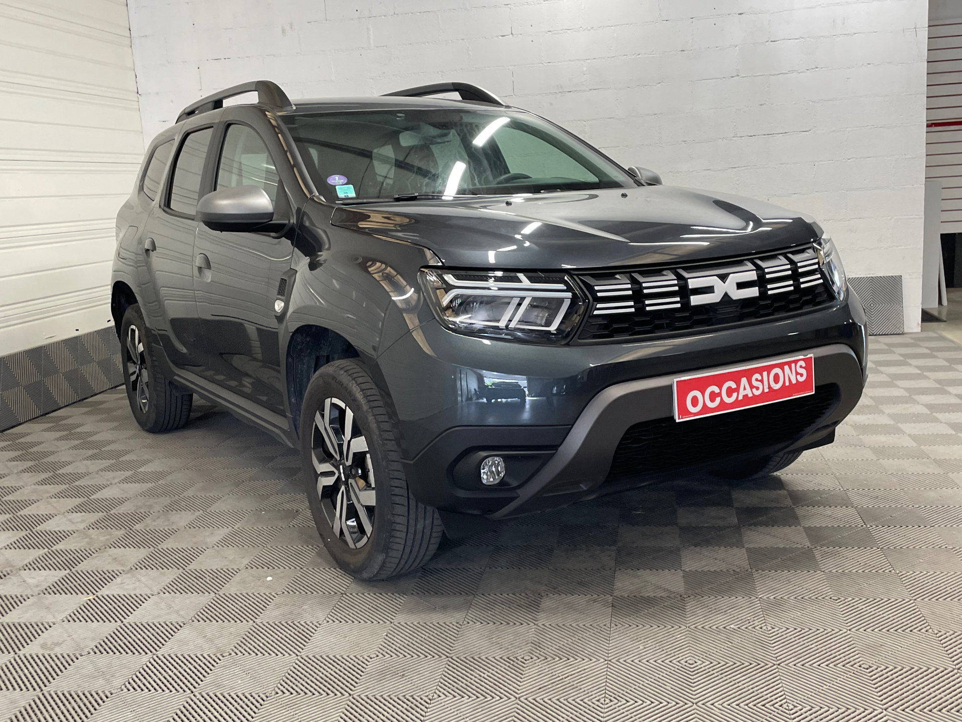 Photo 3 du véhicule DACIA DUSTER