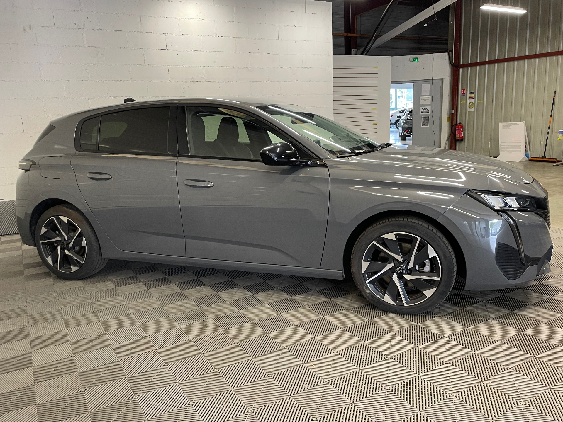Photo 4 du véhicule PEUGEOT 308
