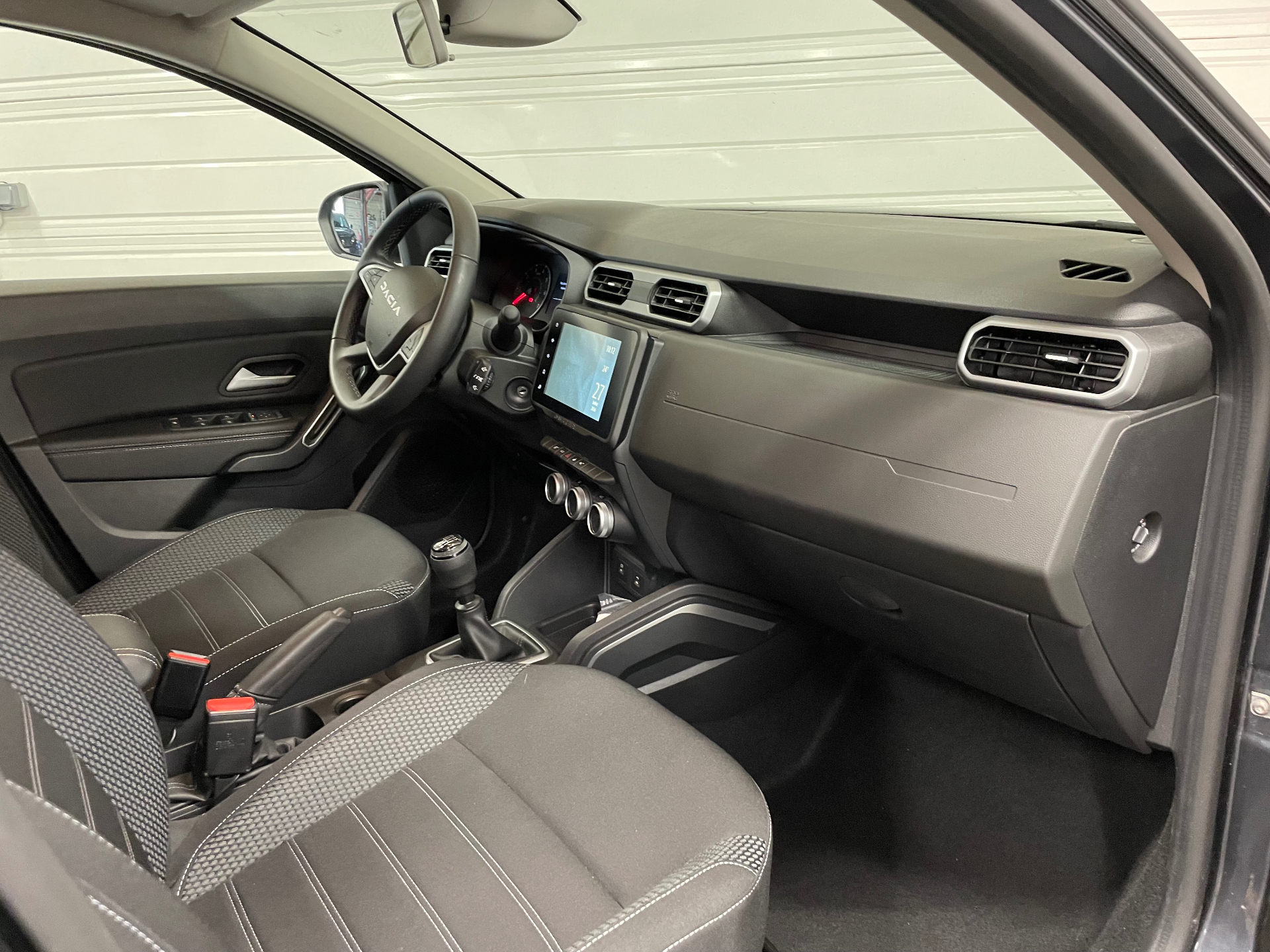 Photo 10 du véhicule DACIA DUSTER